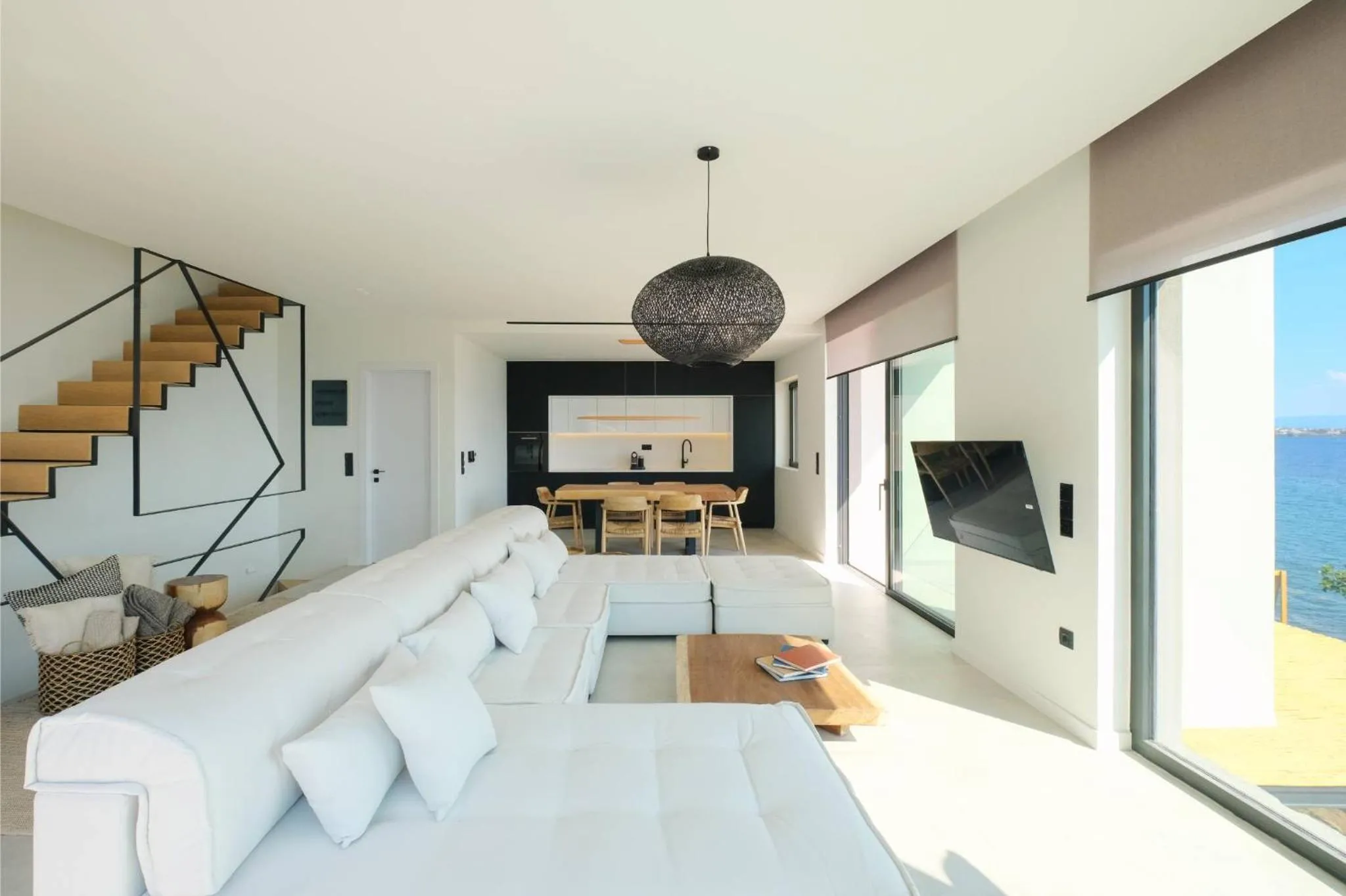 TV and multimedia in Floating Cubes Villas Aegina
