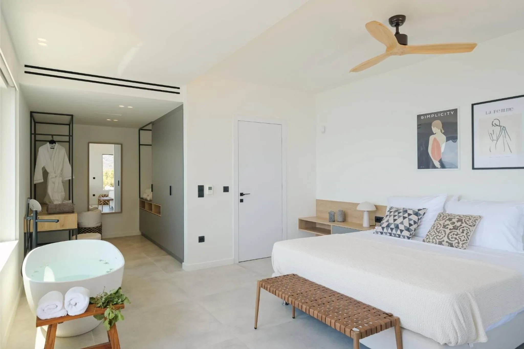 Bed in Floating Cubes Villas Aegina
