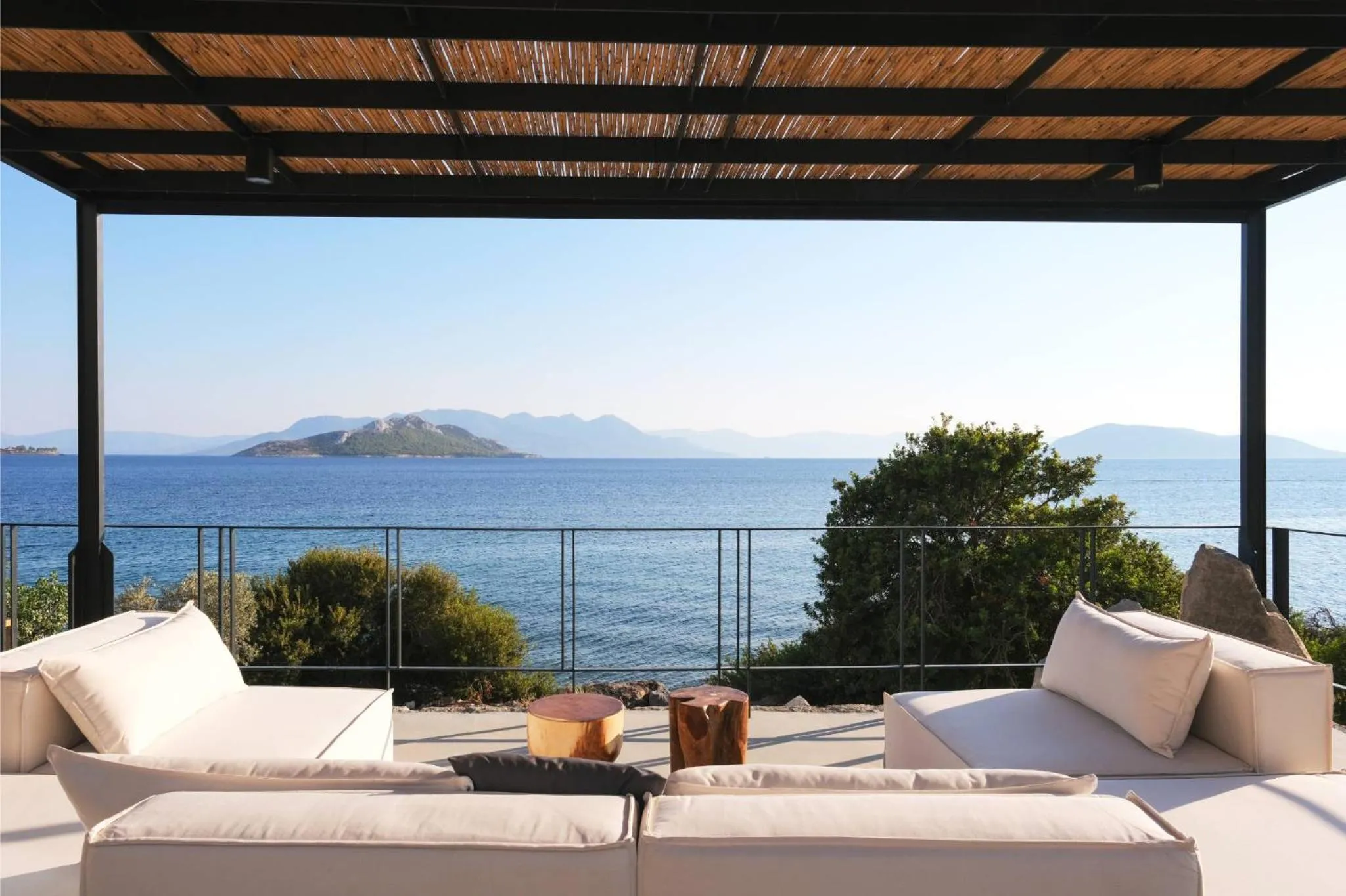 Patio in Floating Cubes Villas Aegina