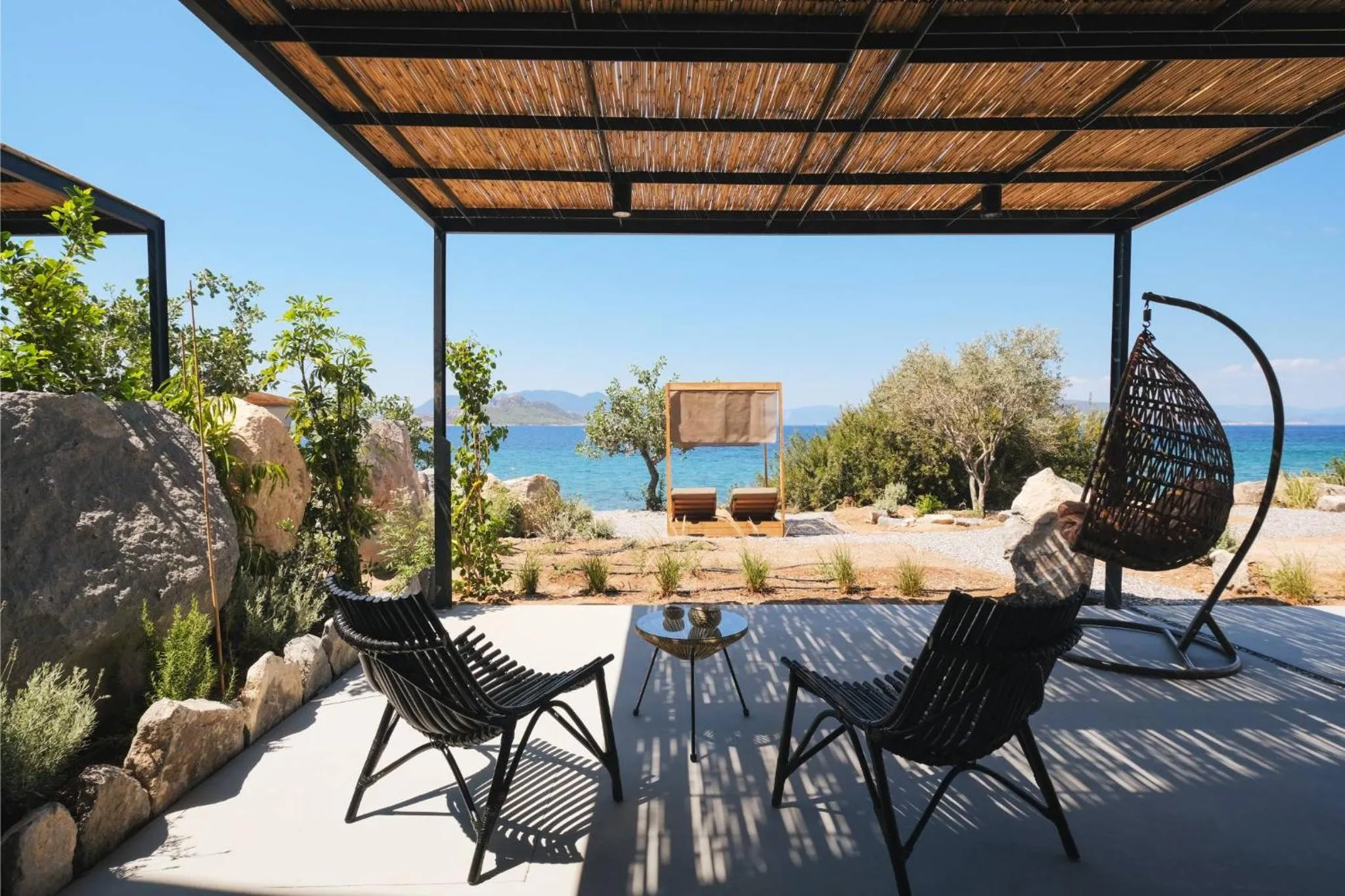 Patio in Floating Cubes Villas Aegina