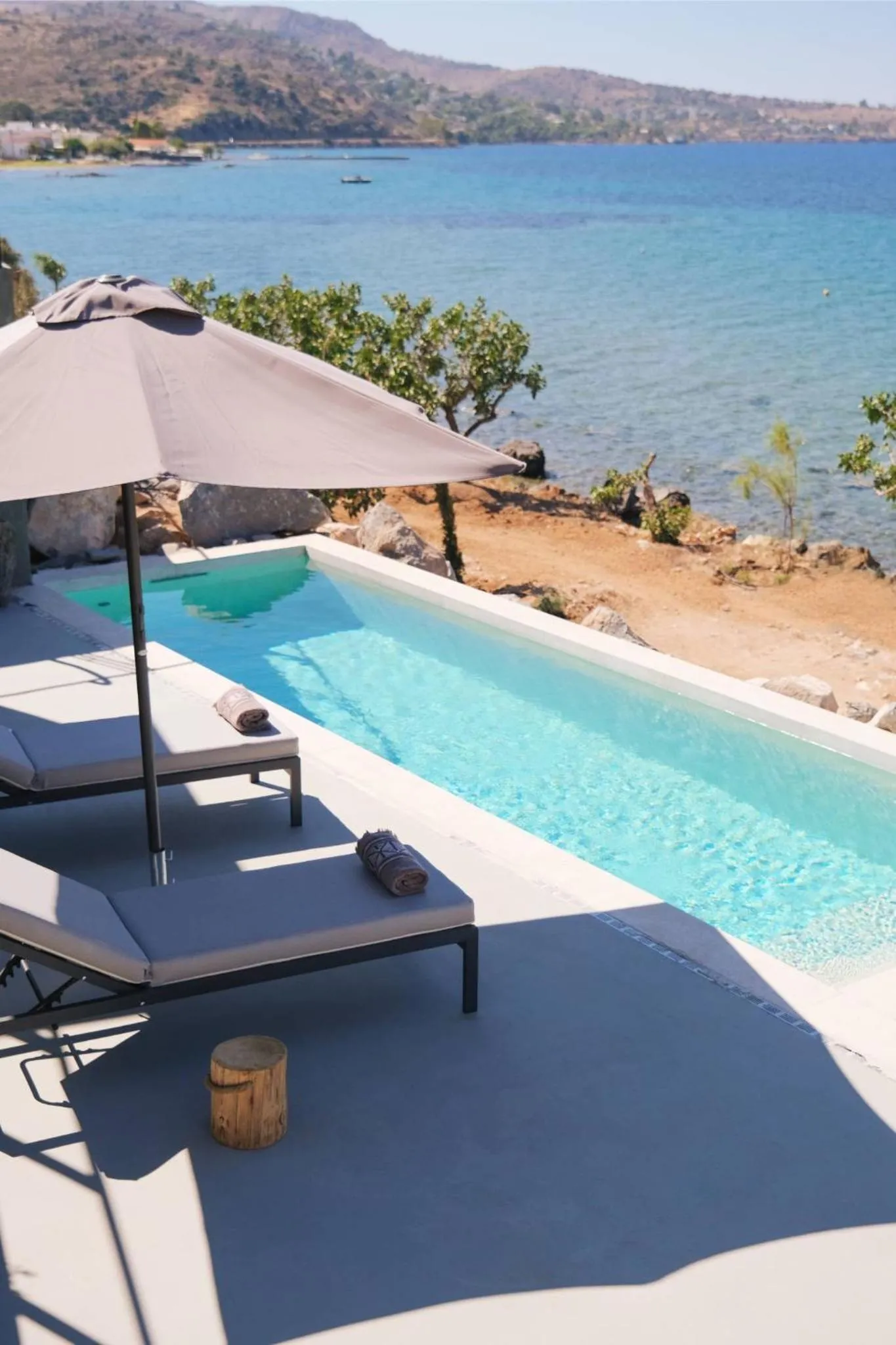 Patio in Floating Cubes Villas Aegina