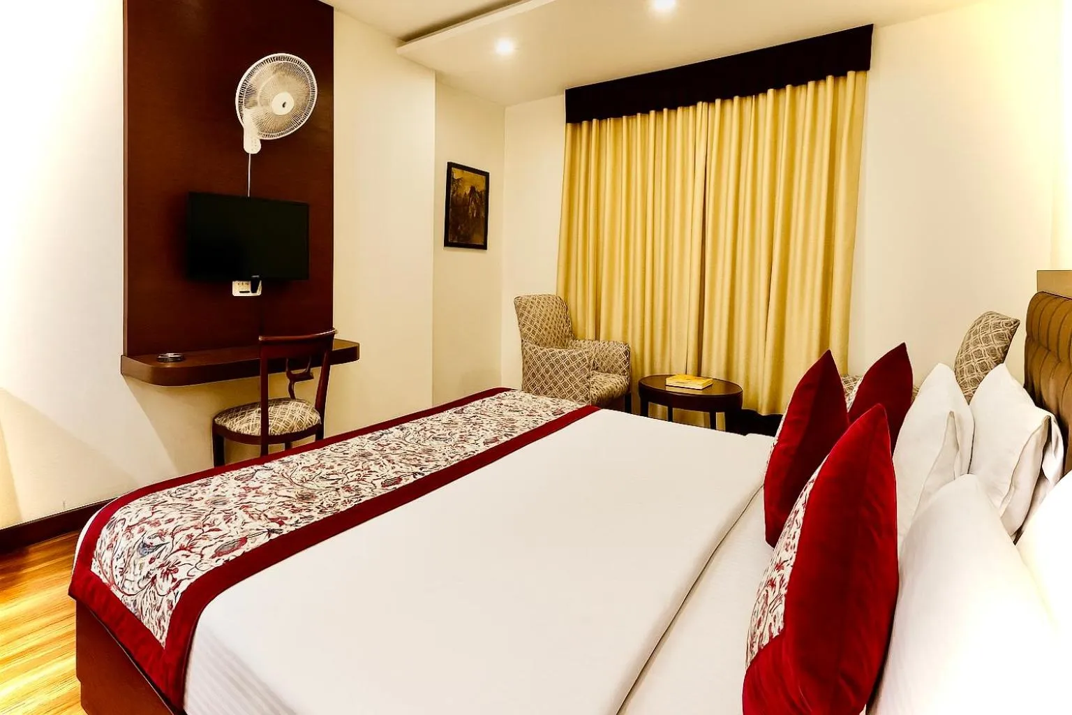 Bed in Hotel Kian by JMD Group