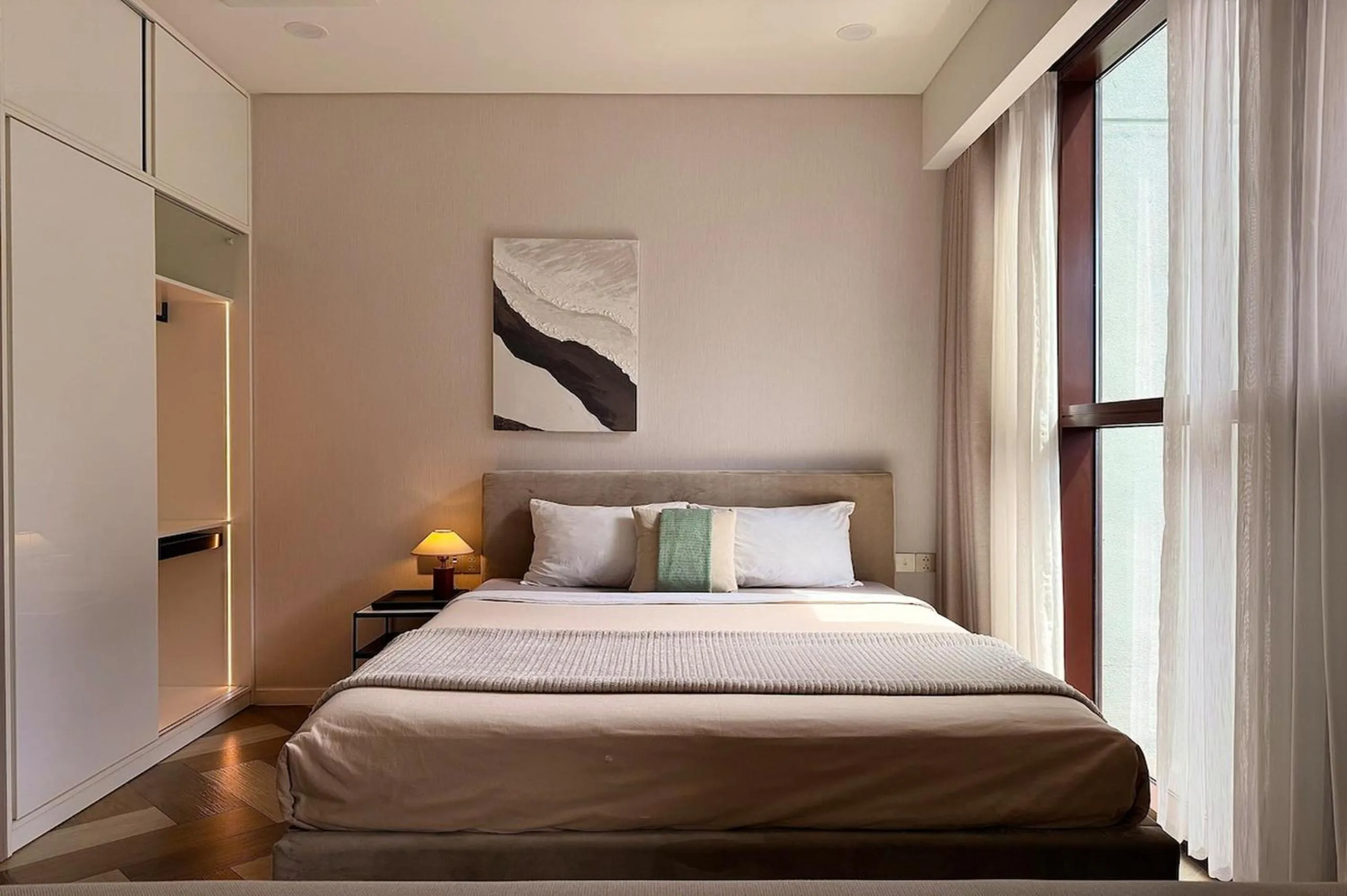 Bed in The Metropole - Horizon View Riverside D2