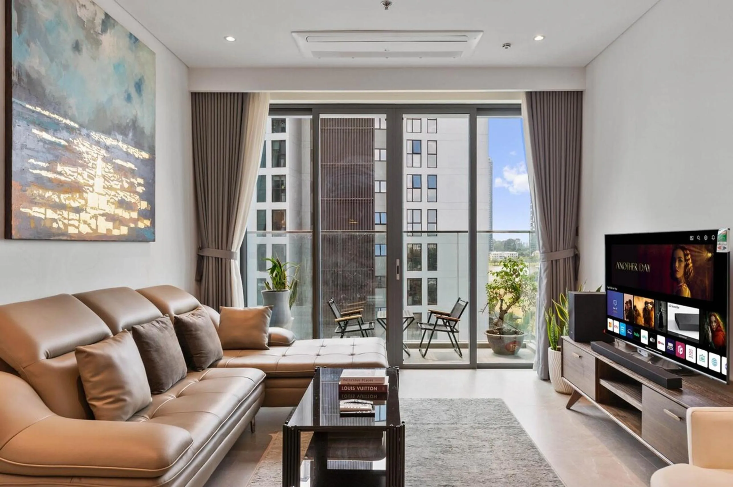 TV and multimedia in The Metropole - Horizon View Riverside D2