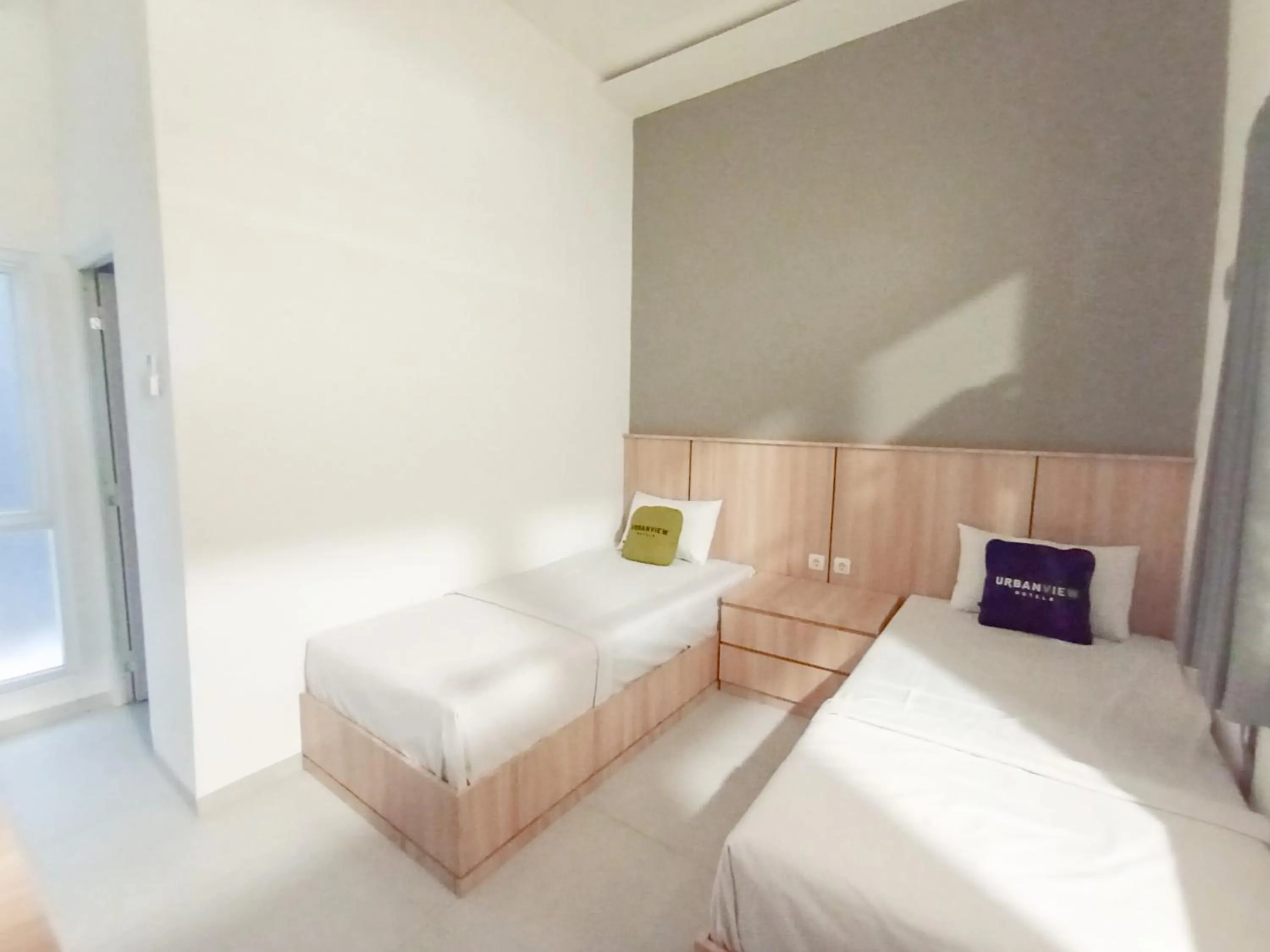 Superior Twin Room in Urbanview Hotel Subali Purwokerto