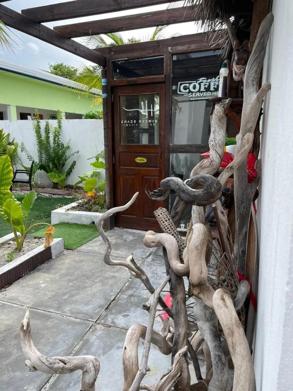 Restaurant/places to eat in Himeyn Beach Inn - Ocho Homes by Eight Continents