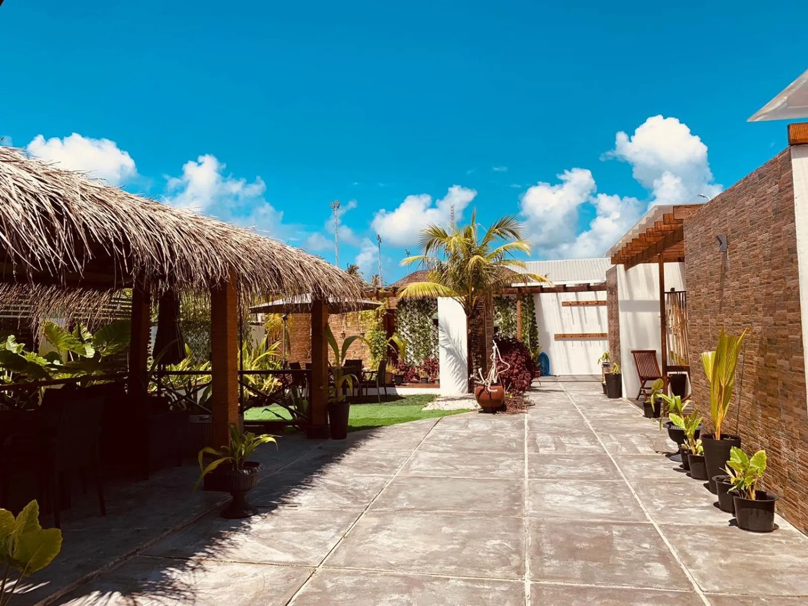 Day in Himeyn Beach Inn - Ocho Homes by Eight Continents