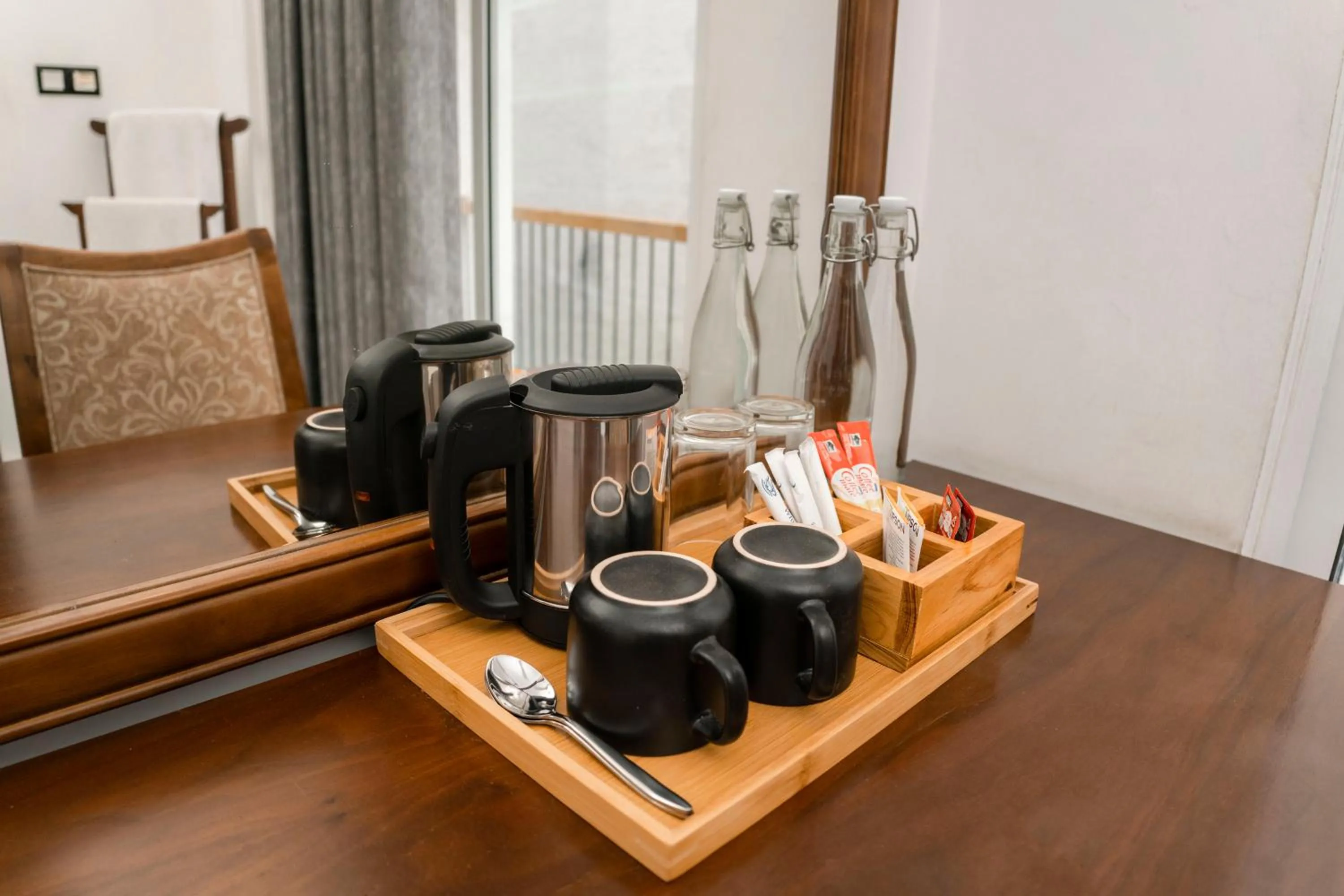 Coffee/tea facilities in Gallery City Hotel