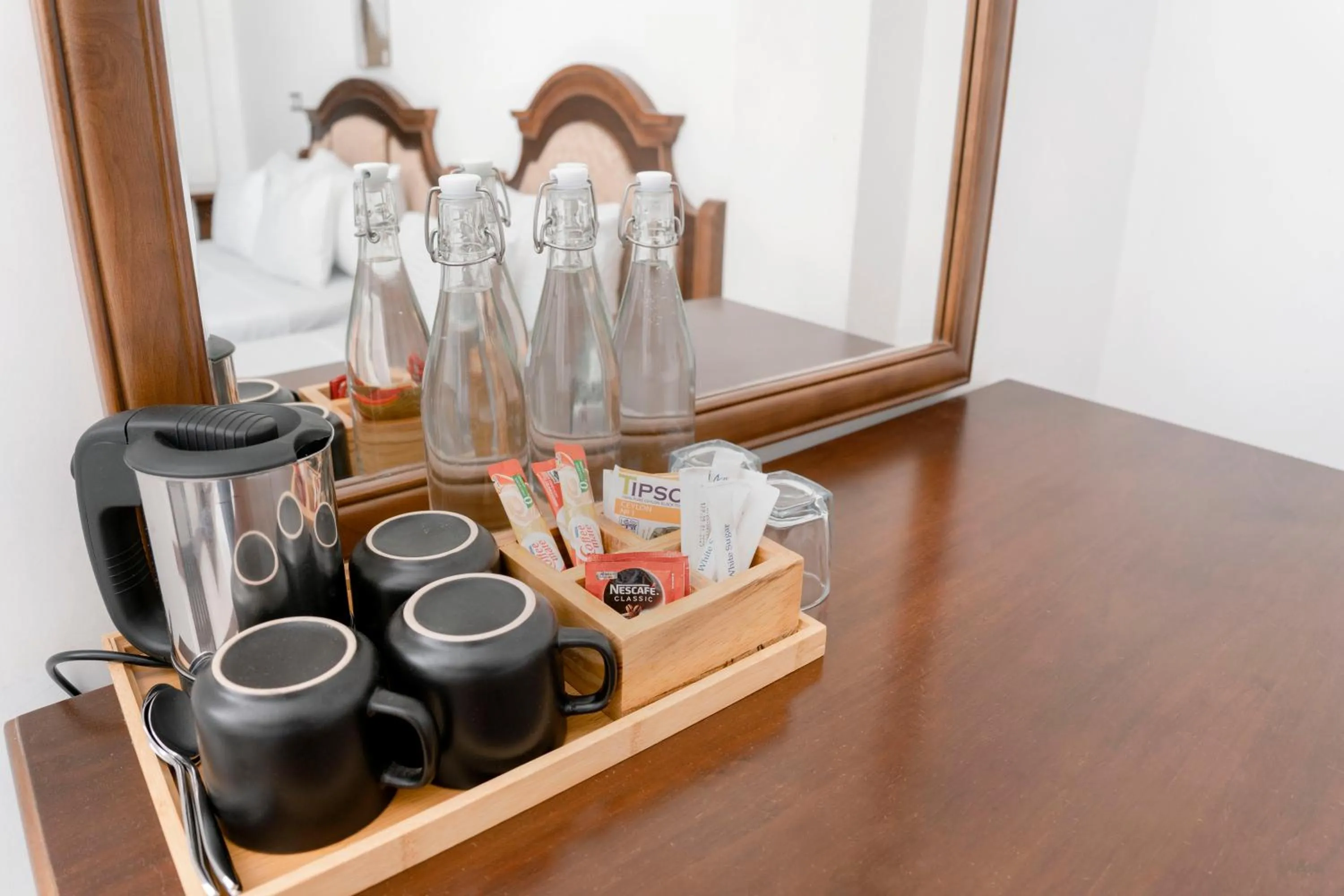 Coffee/tea facilities in Gallery City Hotel
