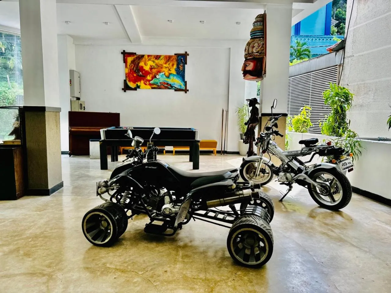 Entertainment in Gallery City Hotel