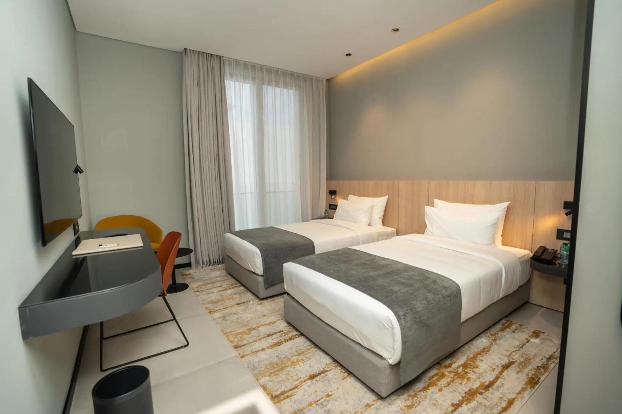 Shower, Bed in Sama Hotels