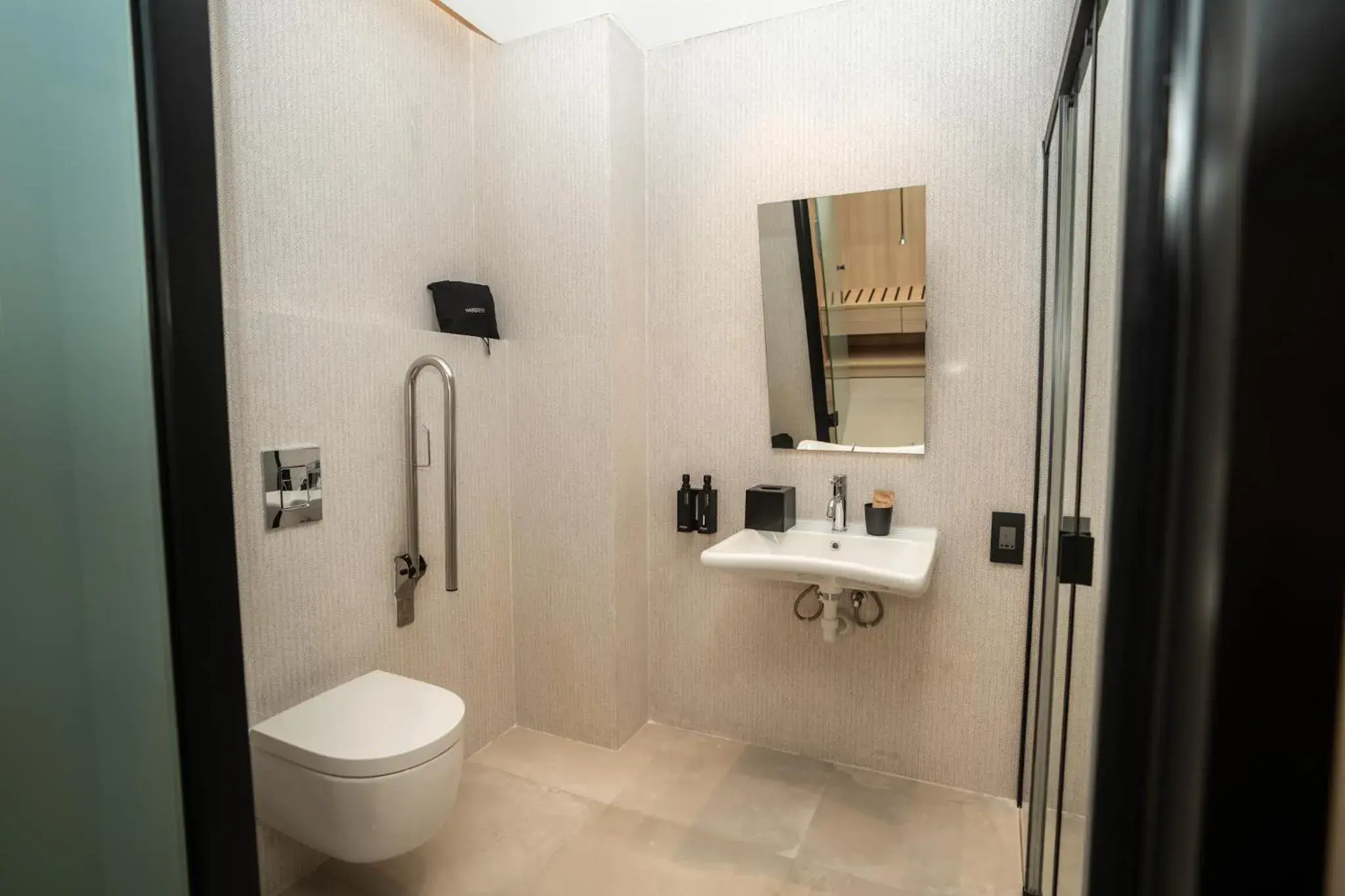 Shower in Sama Hotels Shower in Sama Hotels