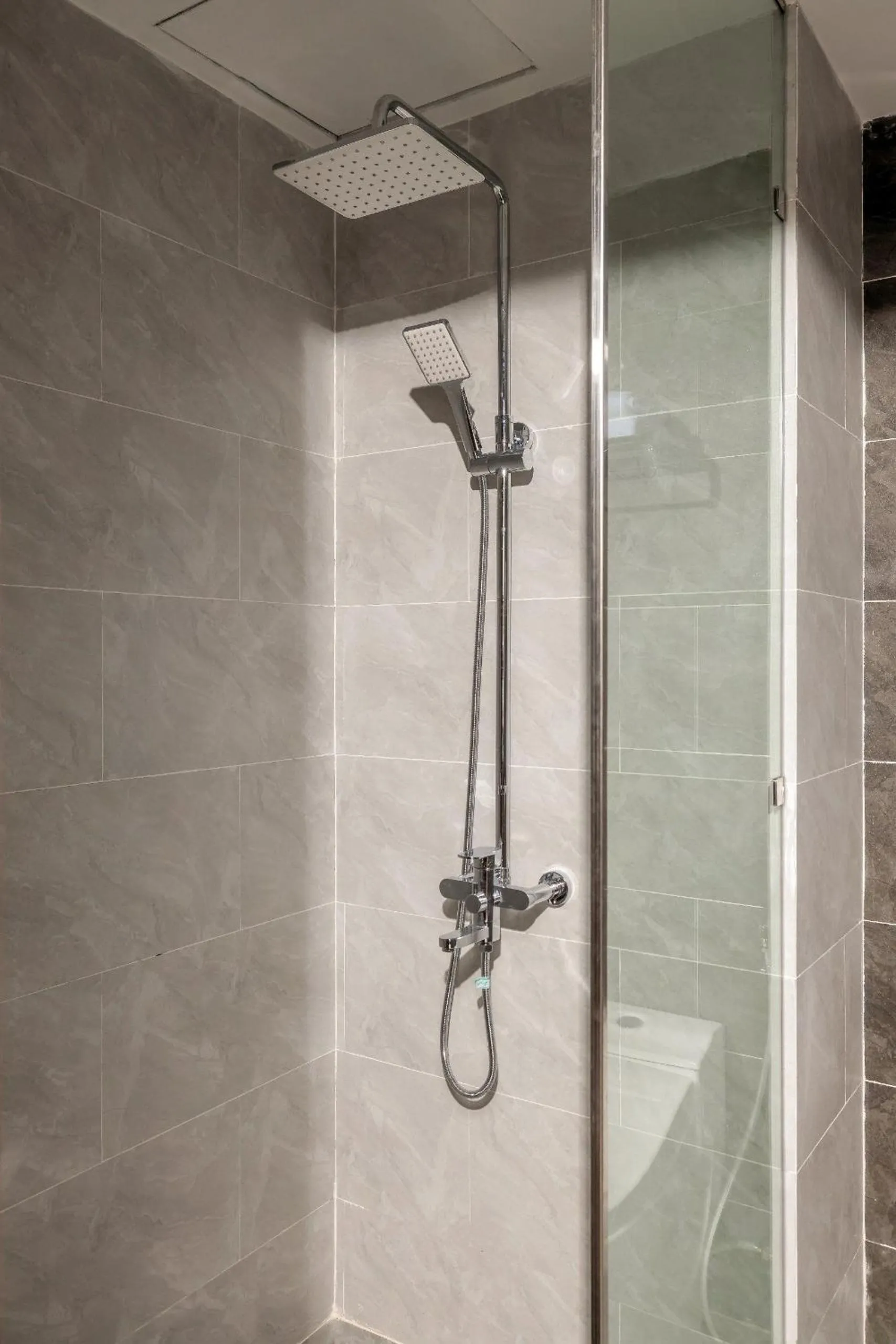 Shower in VieLa Apartment Nha Trang