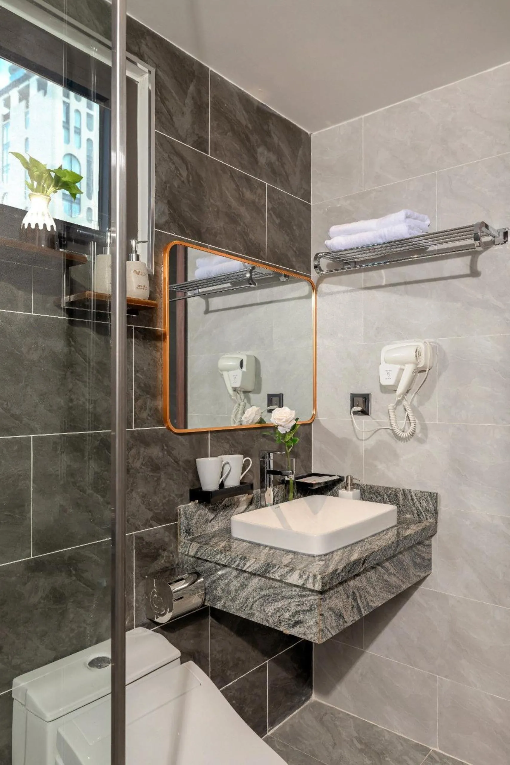 Shower in VieLa Apartment Nha Trang