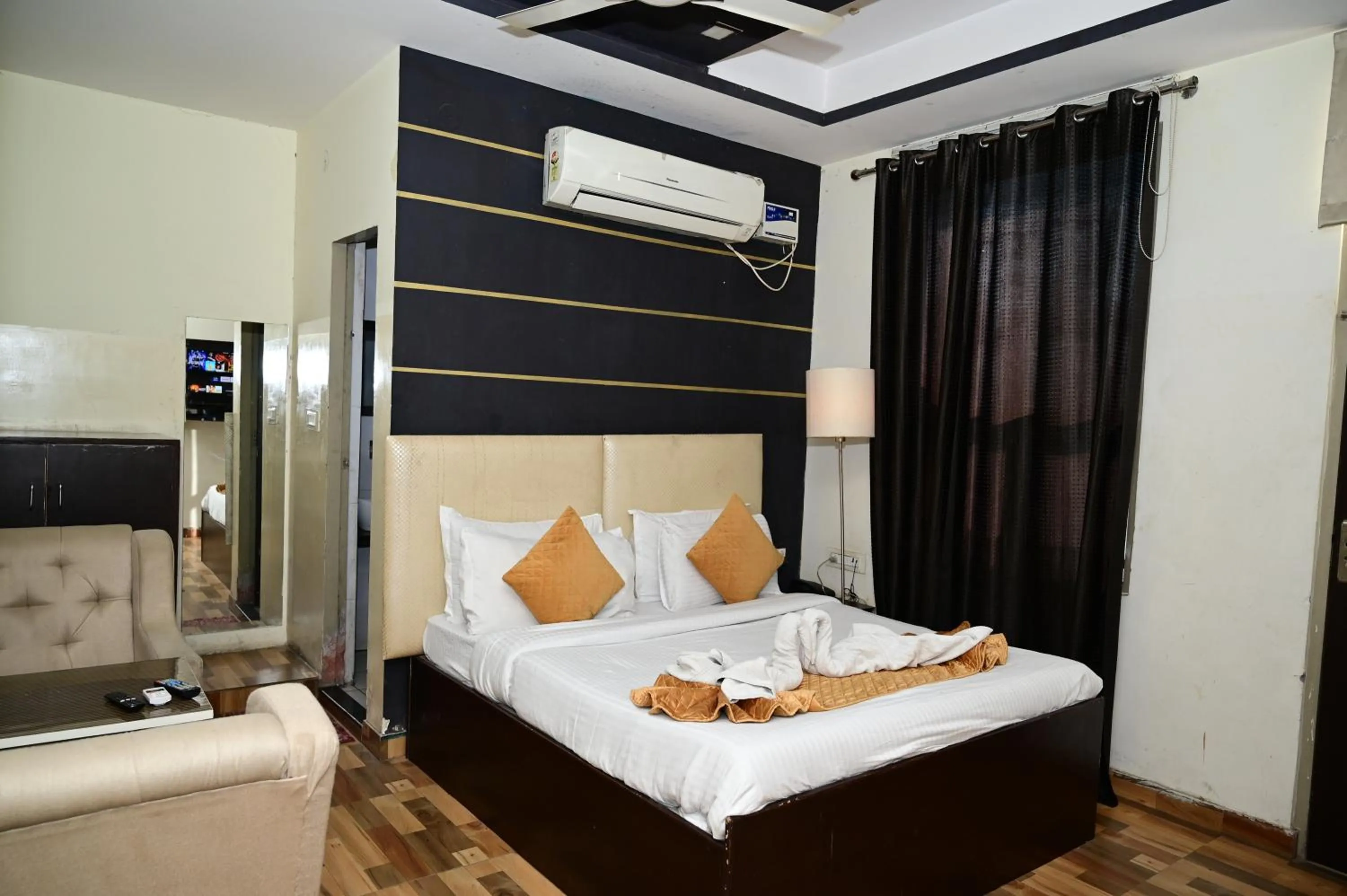 Bedroom, Bed in Hotel Krishna Pride