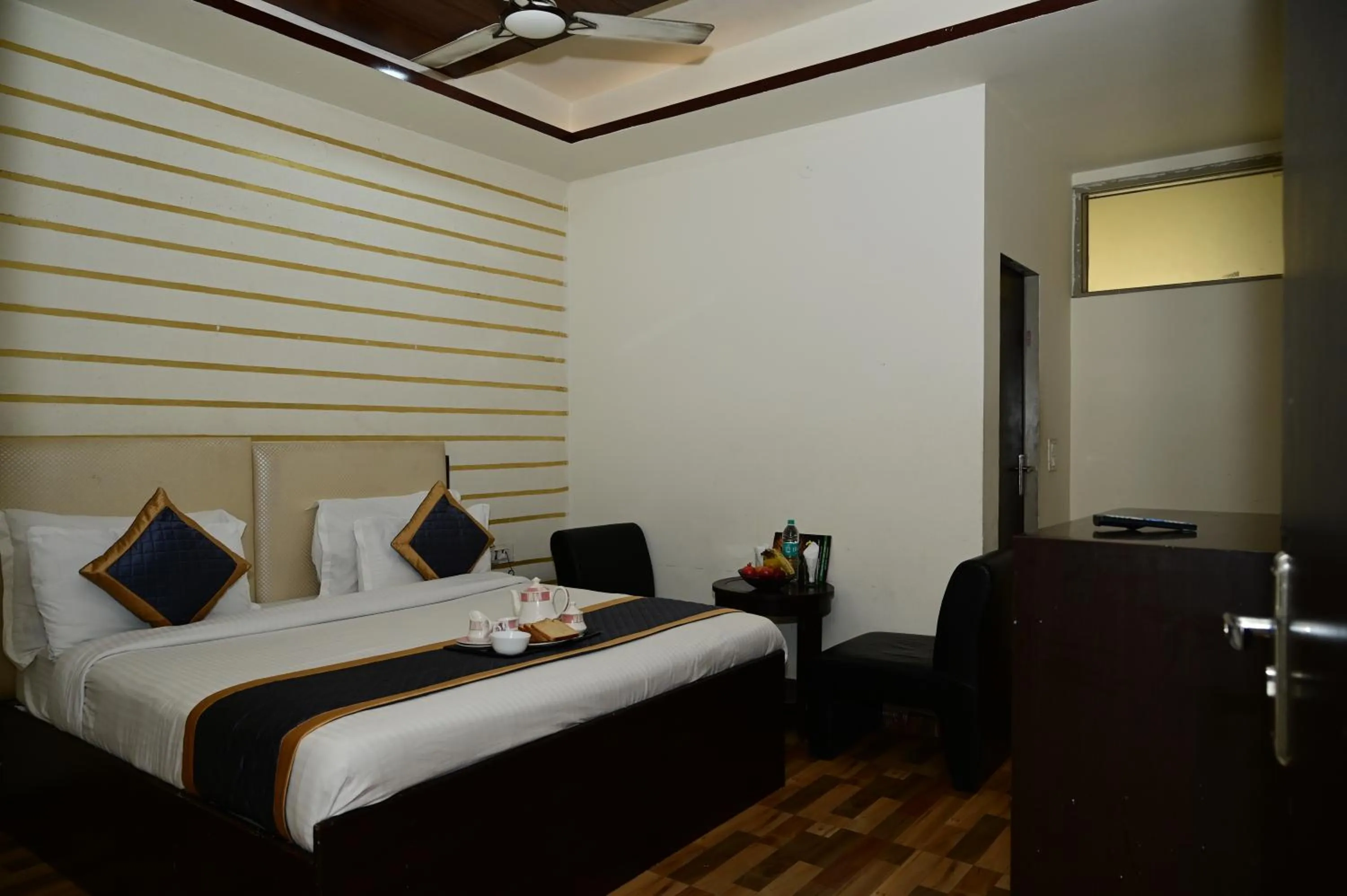 Bedroom, Bed in Hotel Krishna Pride