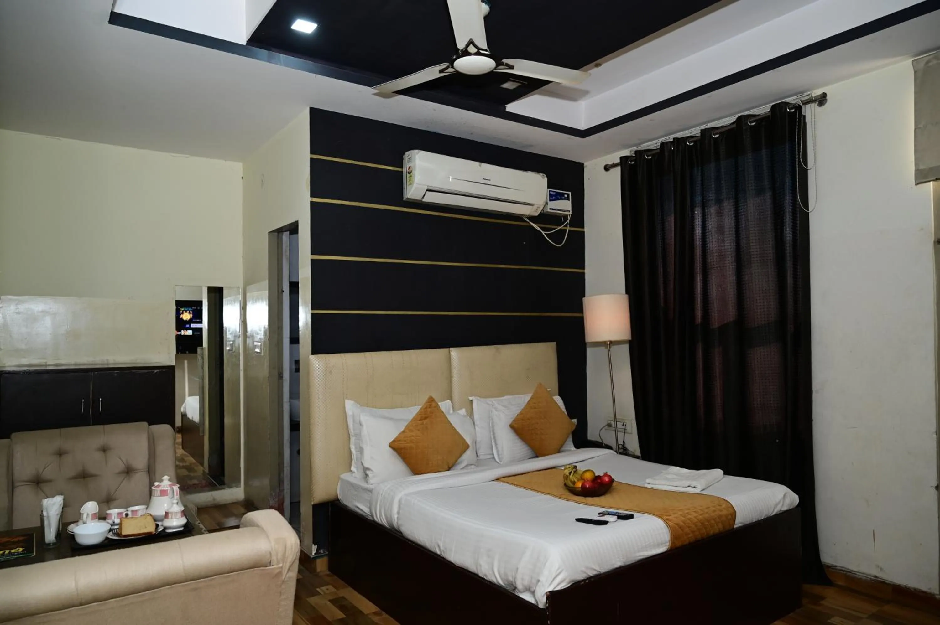 Bedroom, Bed in Hotel Krishna Pride
