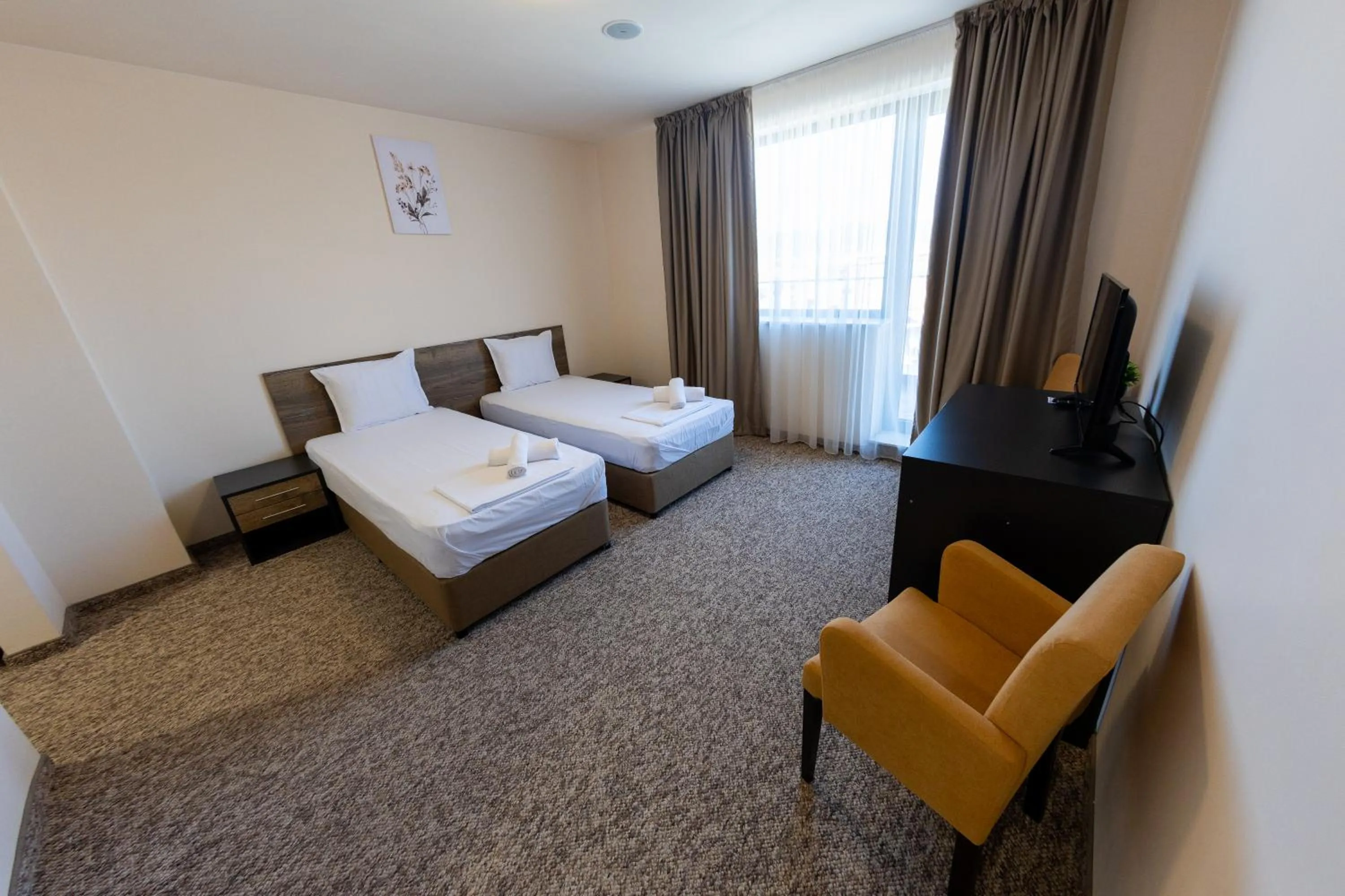 Twin Room with Balcony - single occupancy in City Plaza