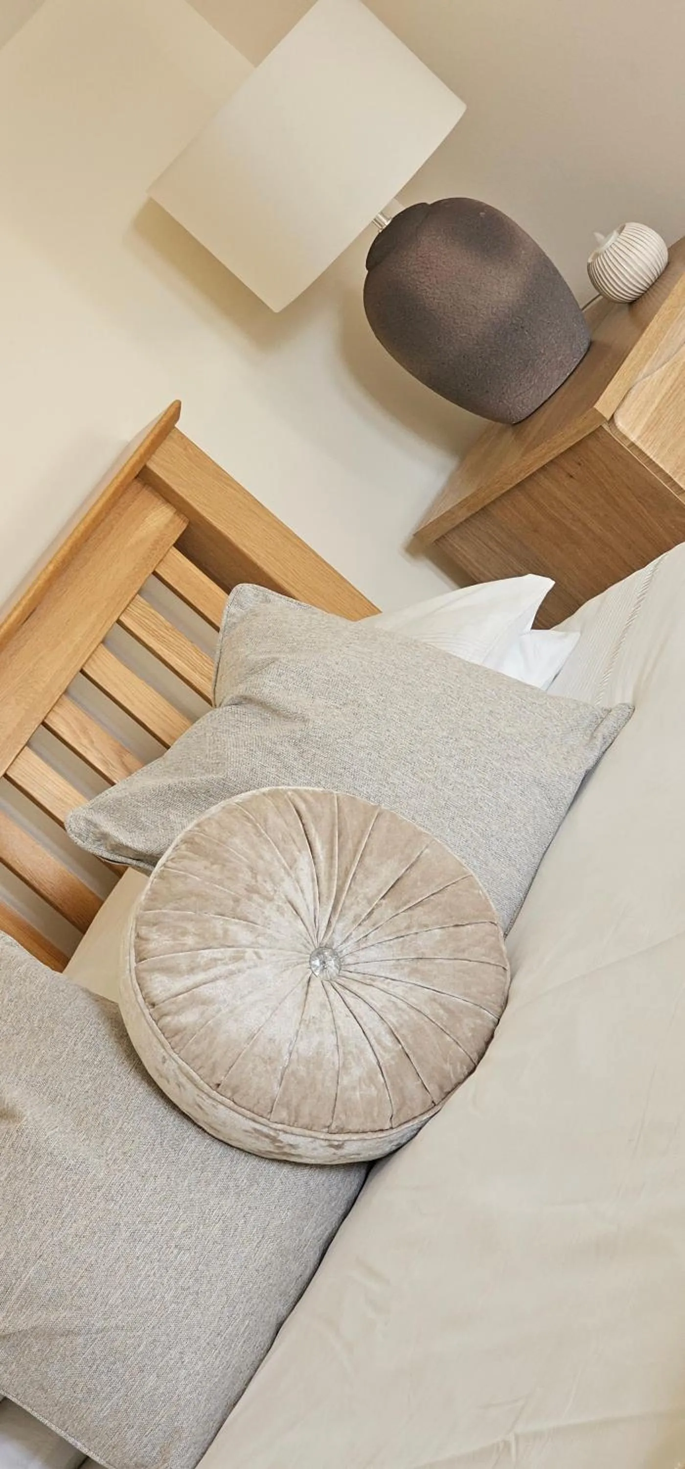 Bed in Balmore Farmhouse near Lochness