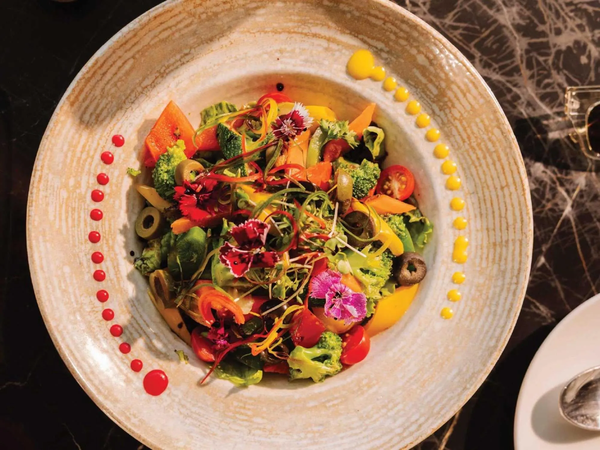 Restaurant/places to eat in Sunday Resort & Spa by CheckIn Manesar Gurugram