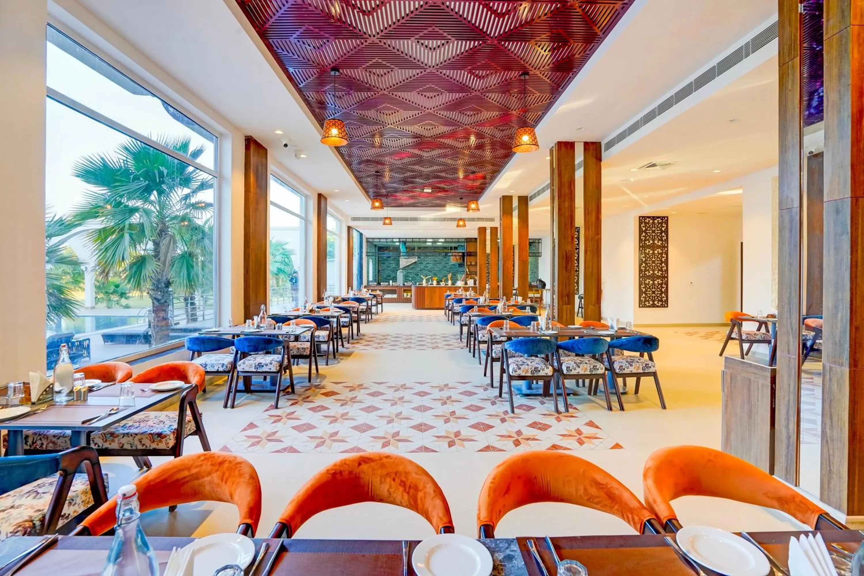 Restaurant/places to eat in Sunday Resort & Spa by CheckIn Manesar Gurugram