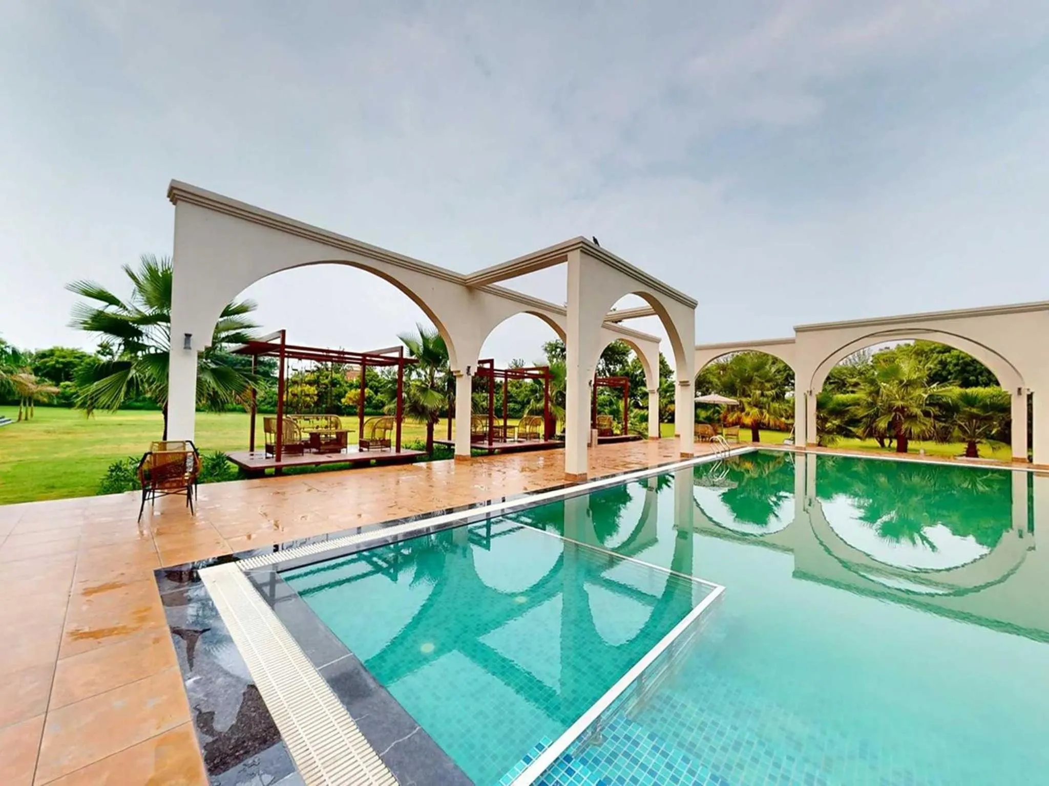 Facade/entrance in Sunday Resort & Spa by CheckIn Manesar Gurugram