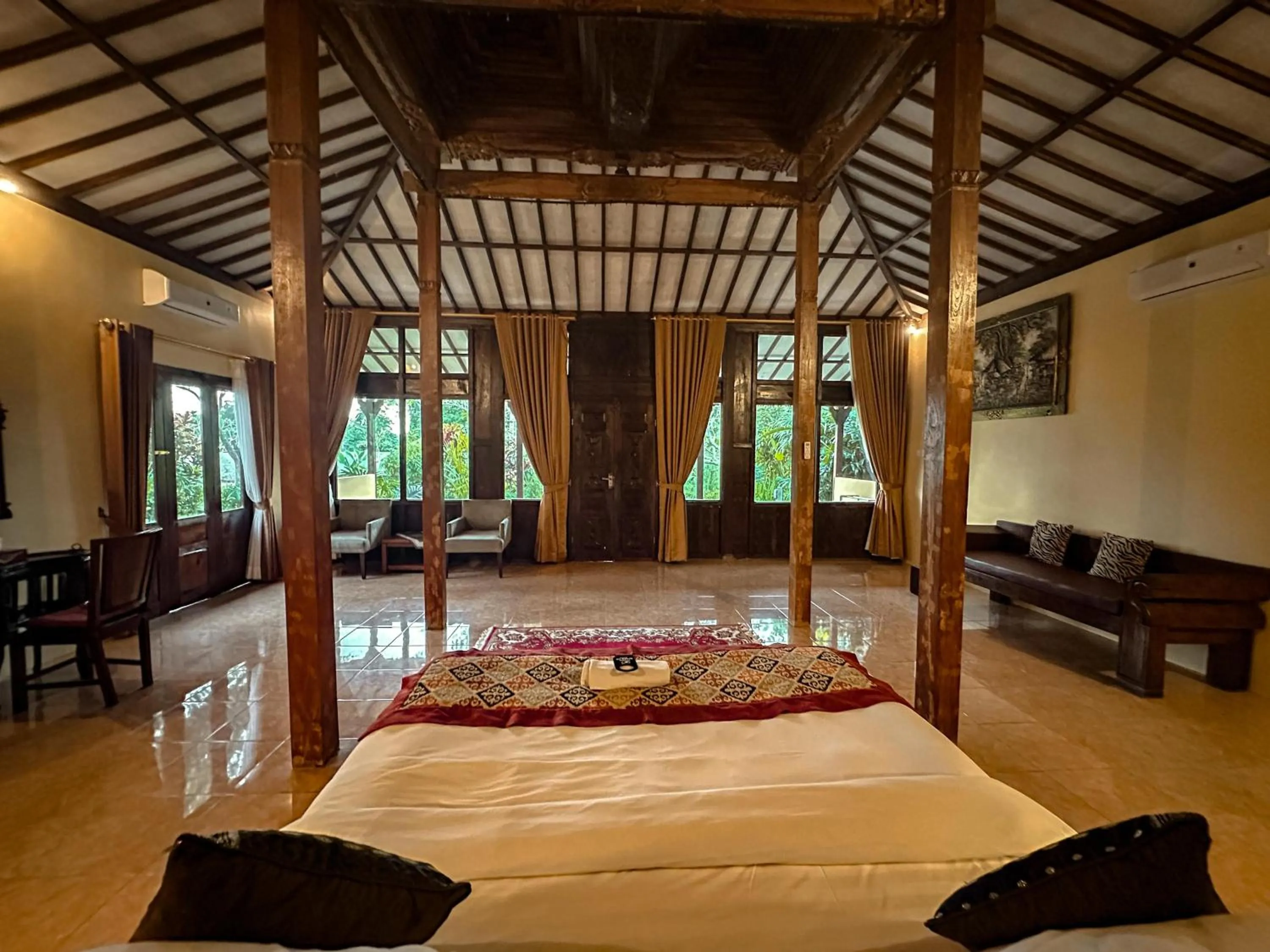 Bed in Kampoeng Joglo Abangan Ubud