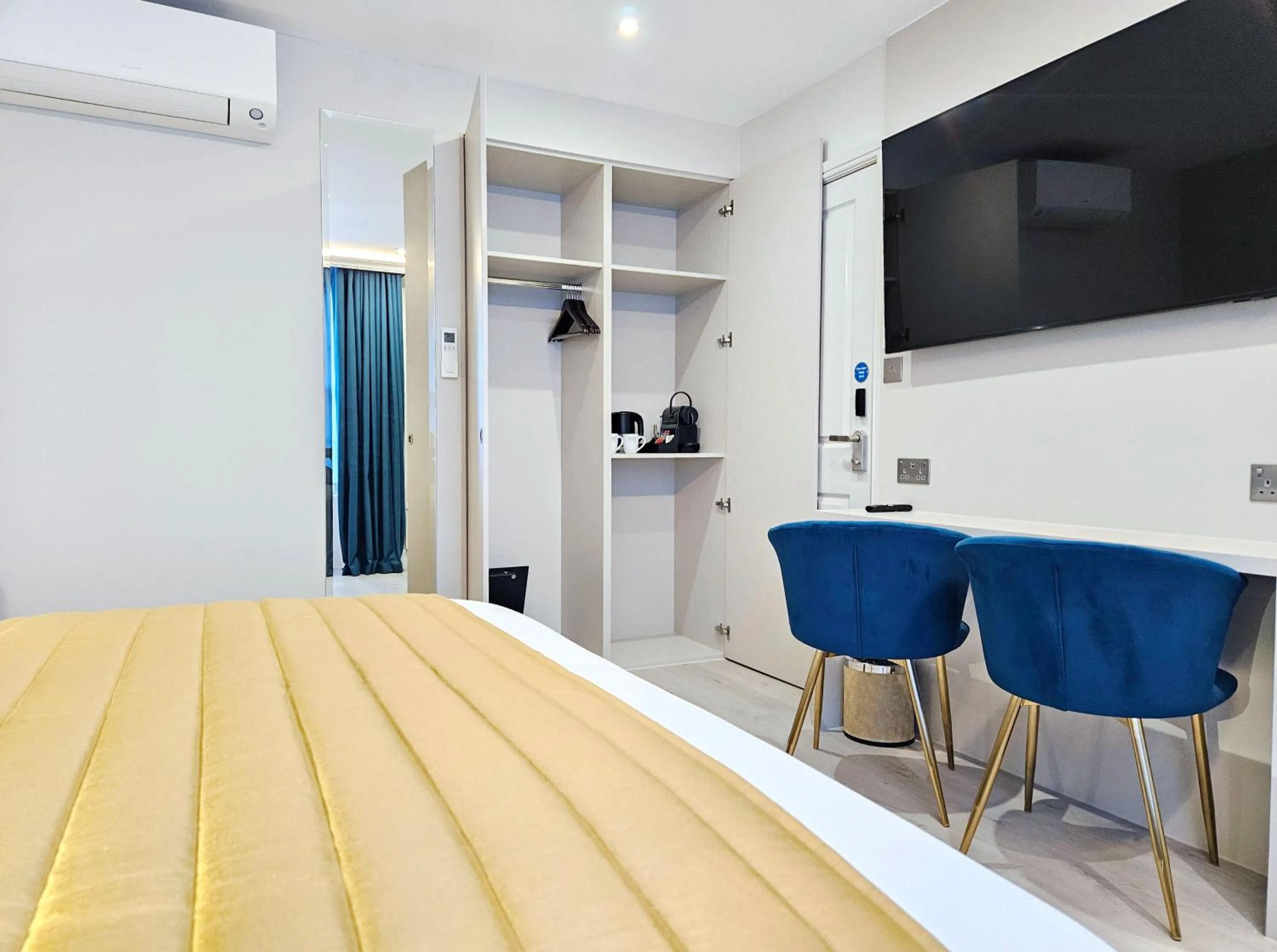 Bed in NOX Paddington