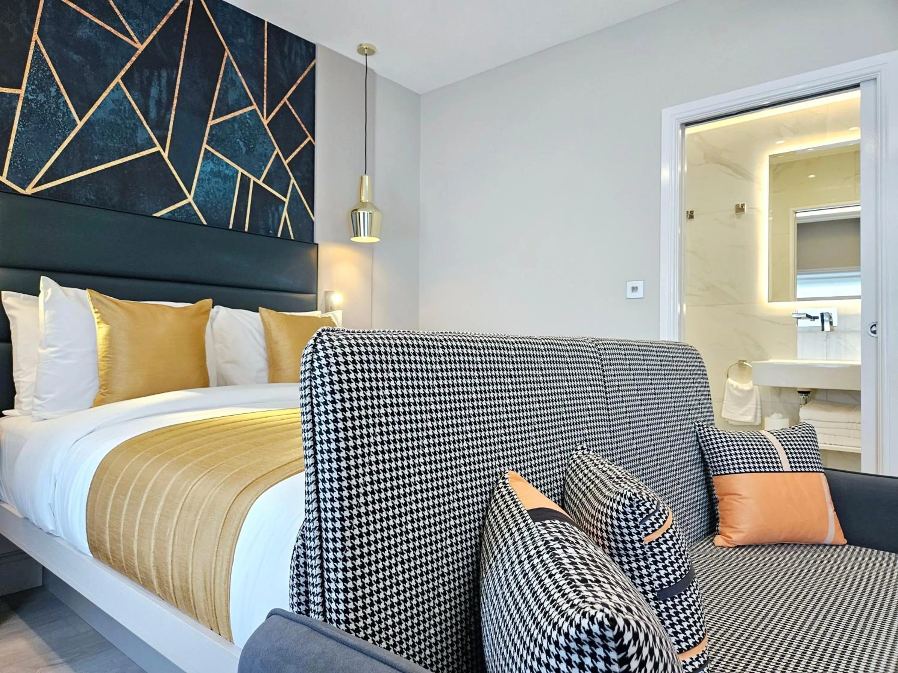 Bed in NOX Paddington