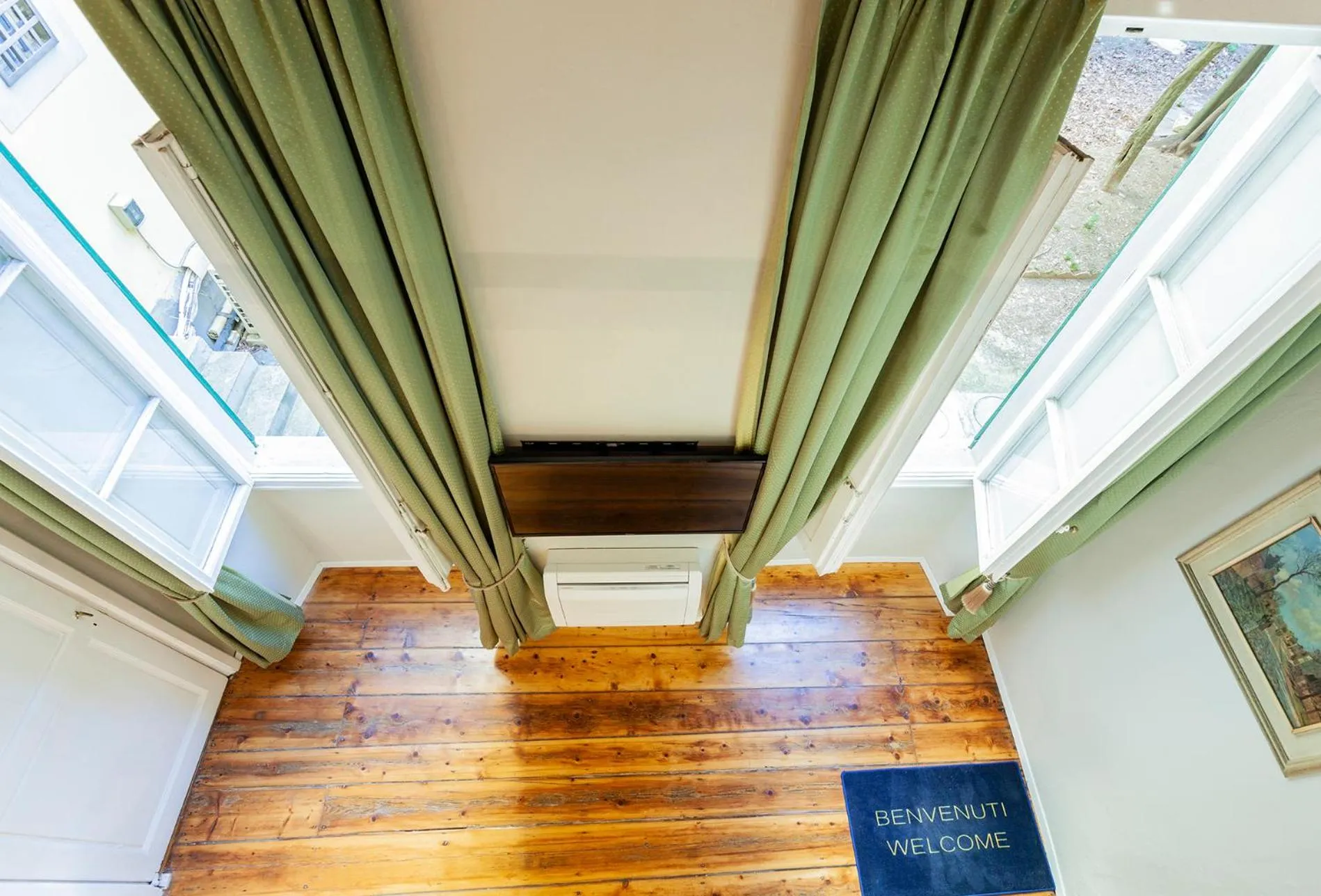 TV and multimedia in Hotel St. James