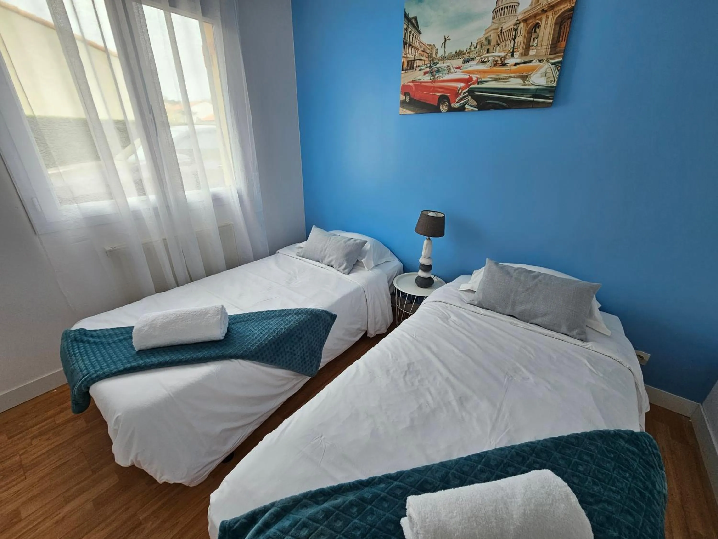 Bed in Le Pavachon gîte familial piscine couverte privée chauffée - Aux portes du Puy duFou