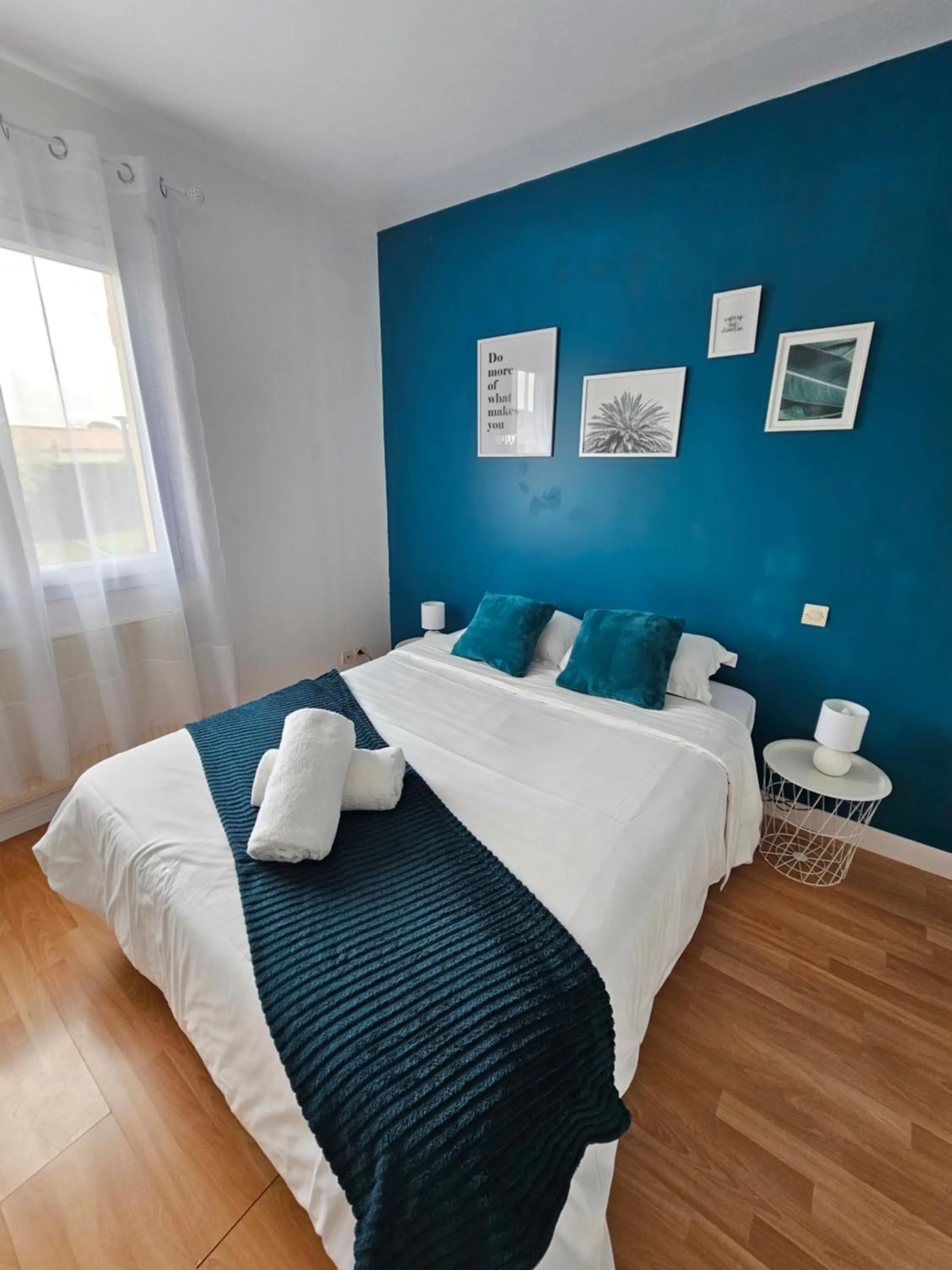 Bed in Le Pavachon gîte familial piscine couverte privée chauffée - Aux portes du Puy duFou