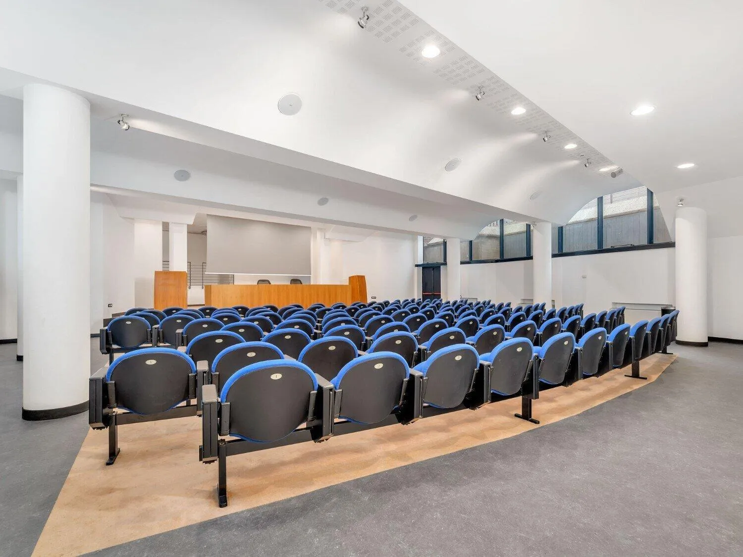 Meeting/conference room in B&B HOTEL Alba