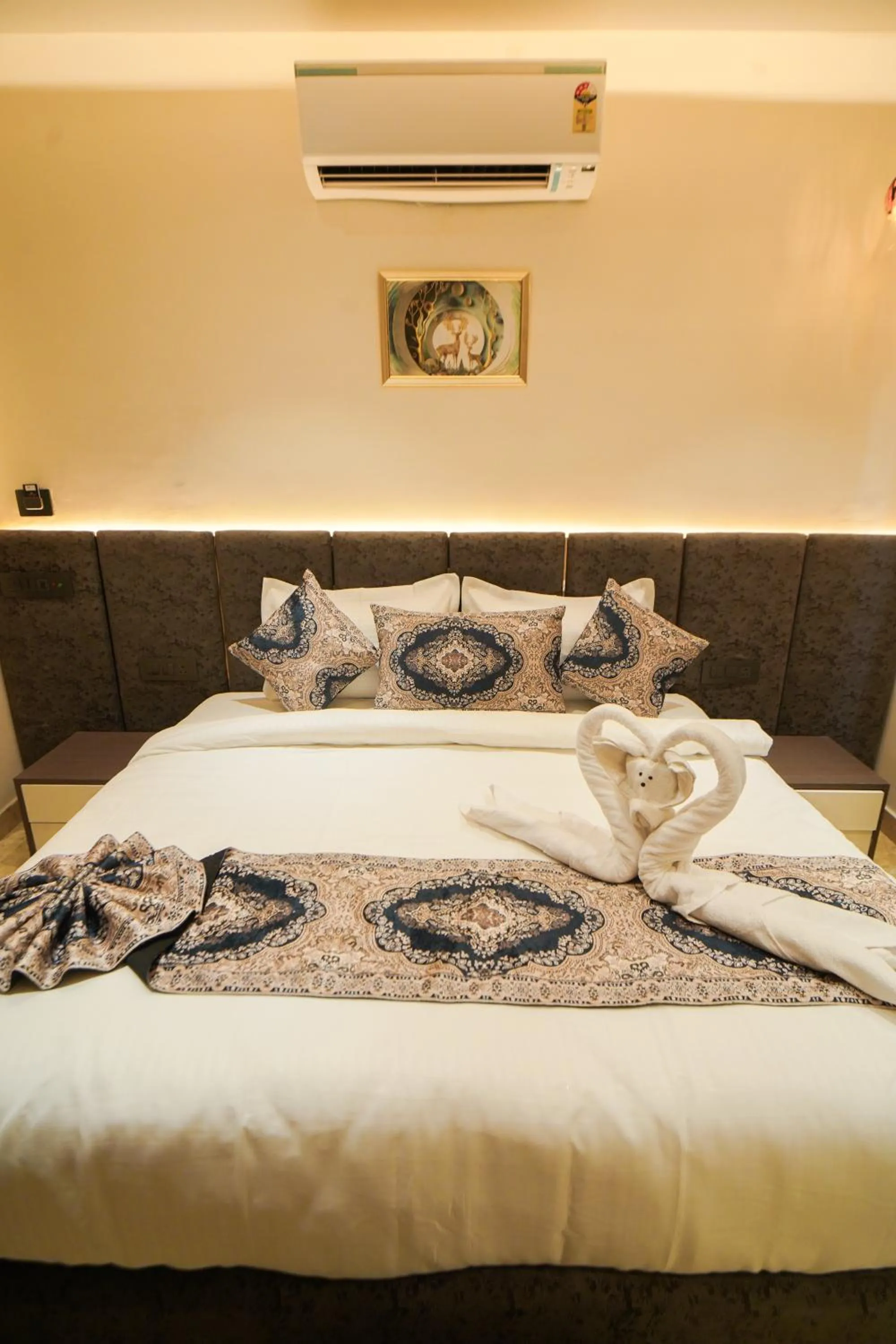 Bed in Hotel Ammison Inn & Suites