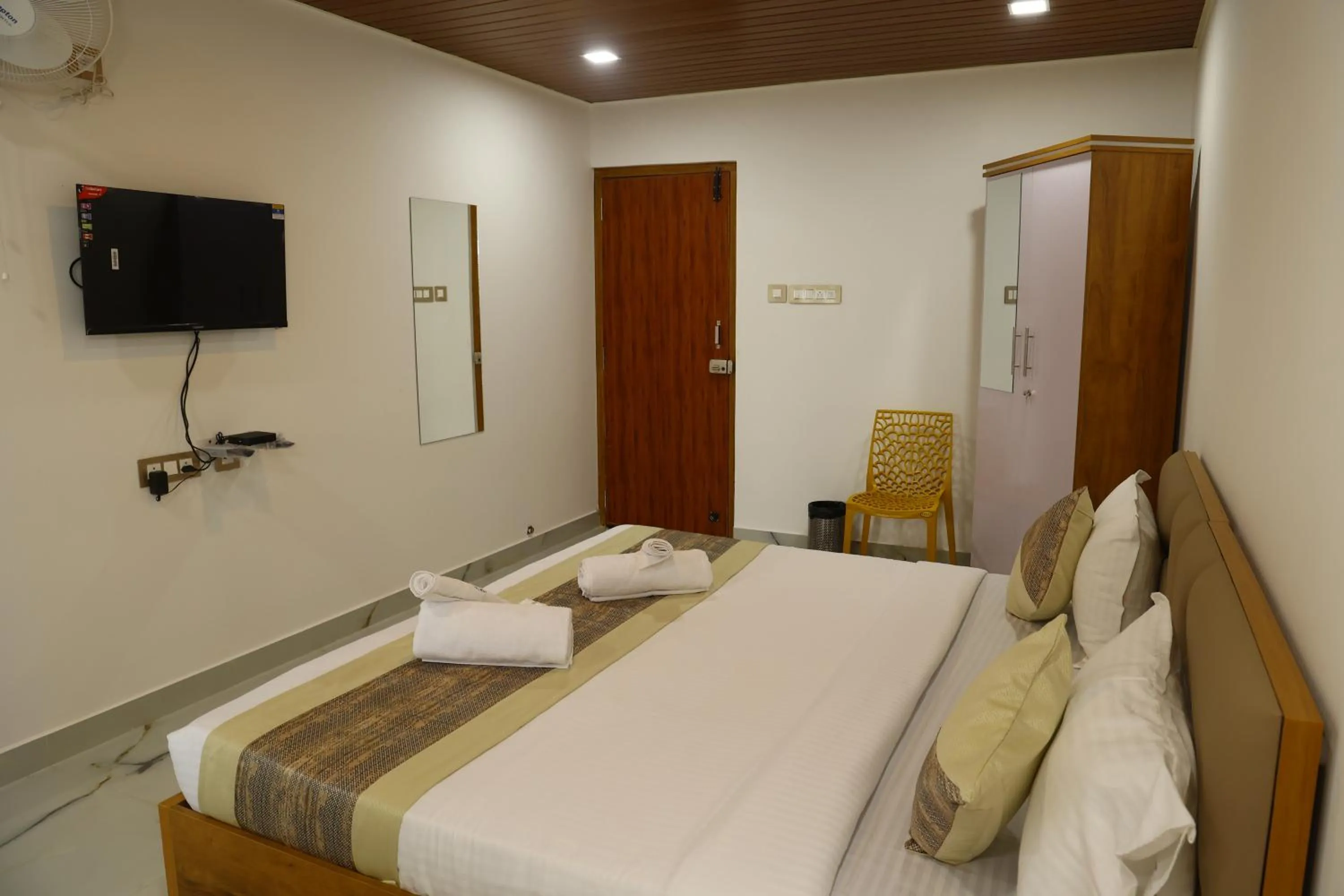 TV and multimedia, Bed in Grand Tamim Hotel