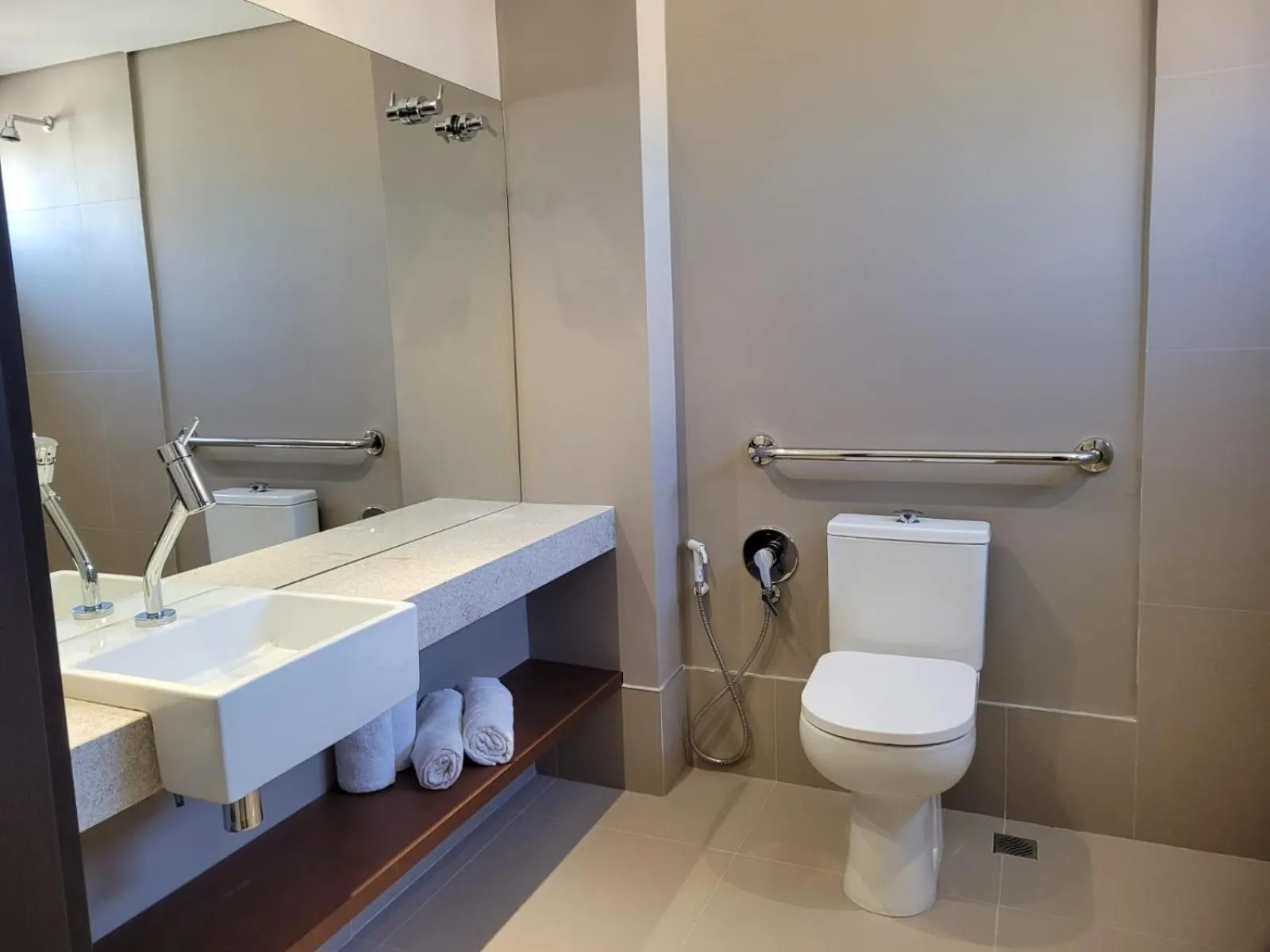 Hotel Roochelle Convention By Nobile