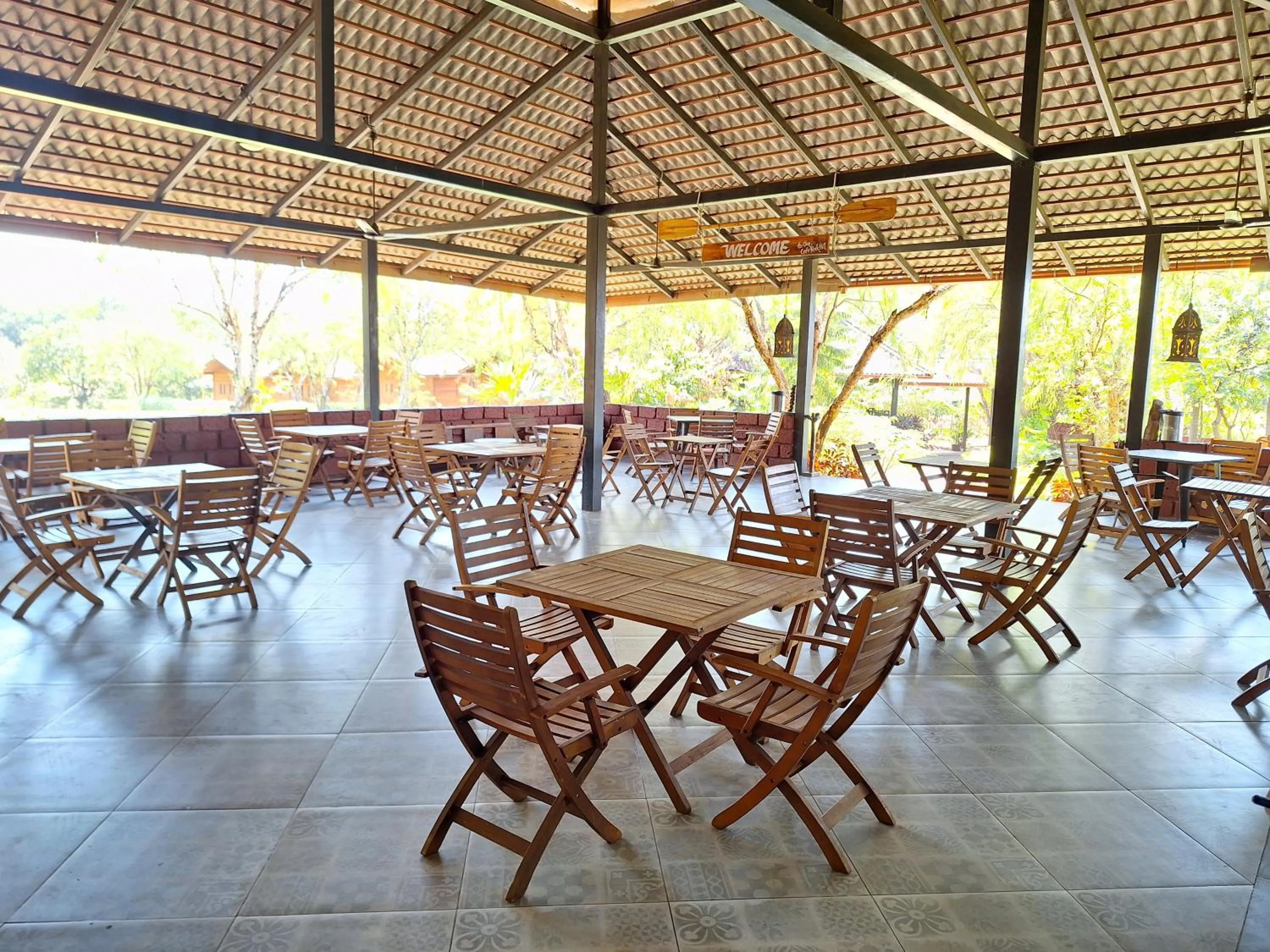 Restaurant/places to eat in Rockhill Adventures And Resorts