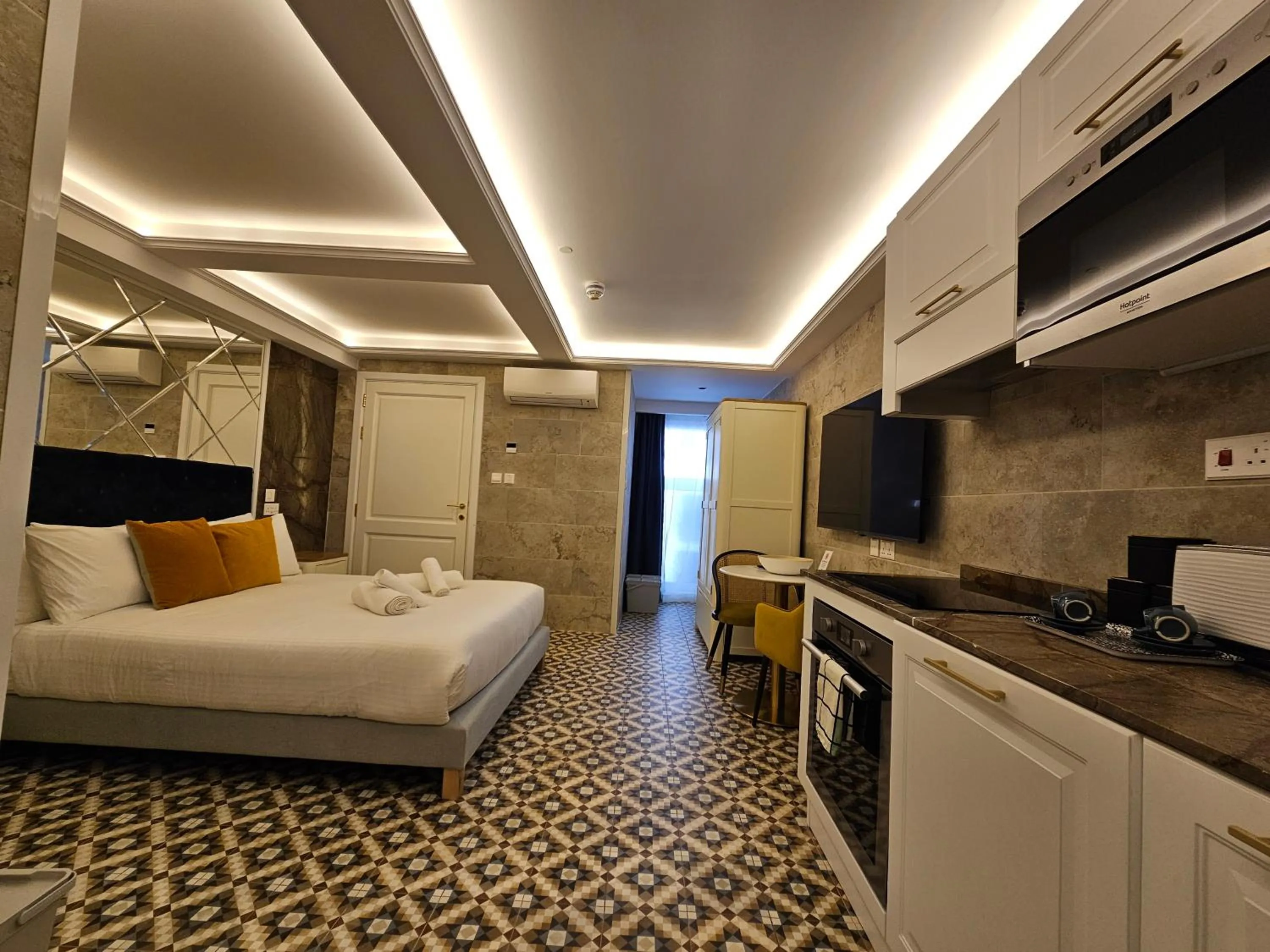 Bed in Balcony Hotel