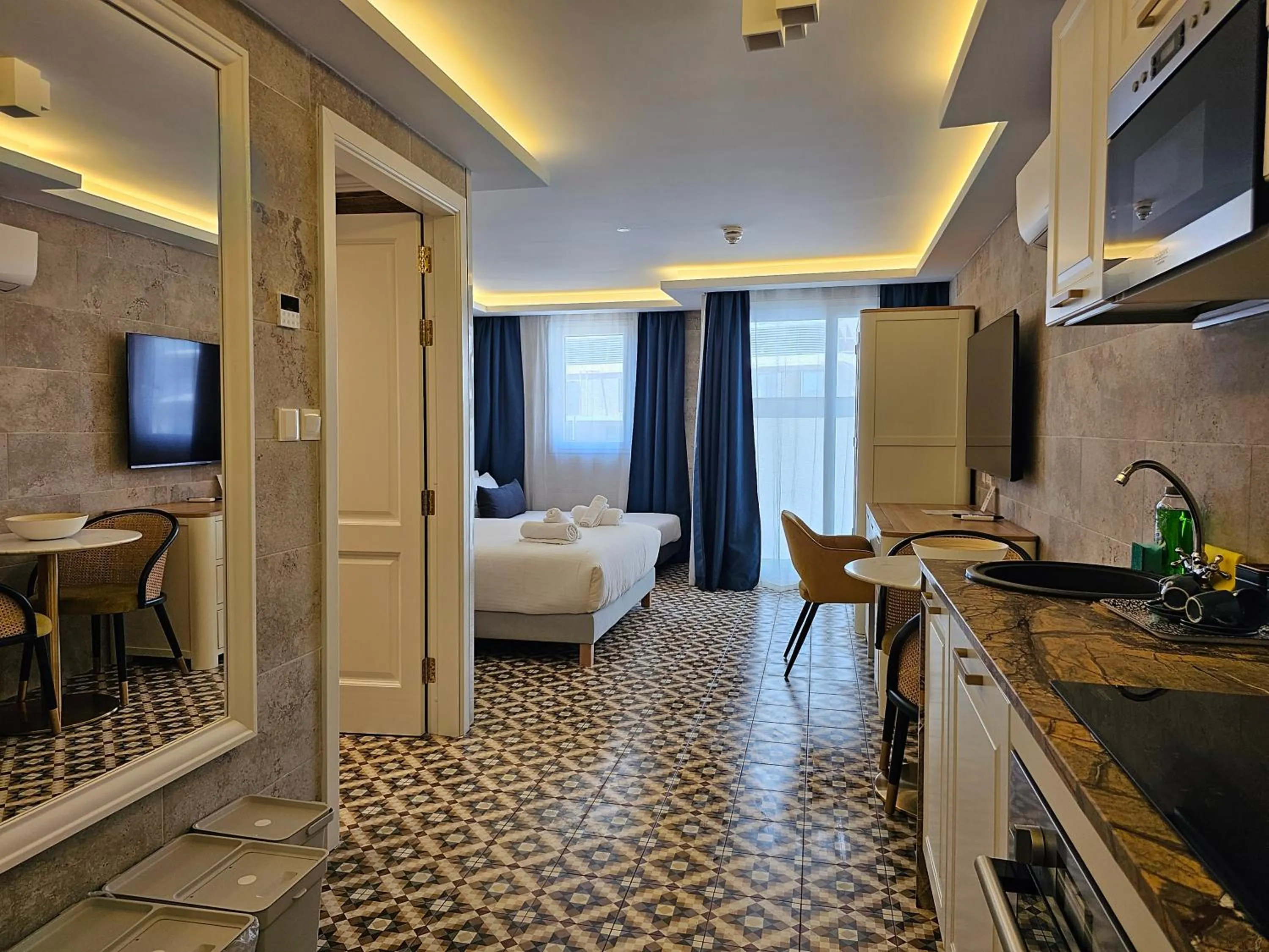 Bed in Balcony Hotel