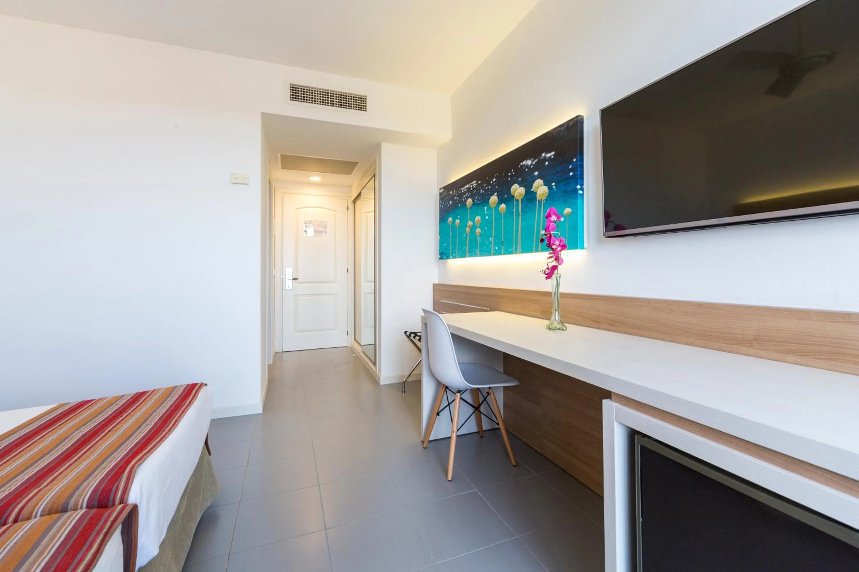 Bedroom, Bed in Globales Mediterrani