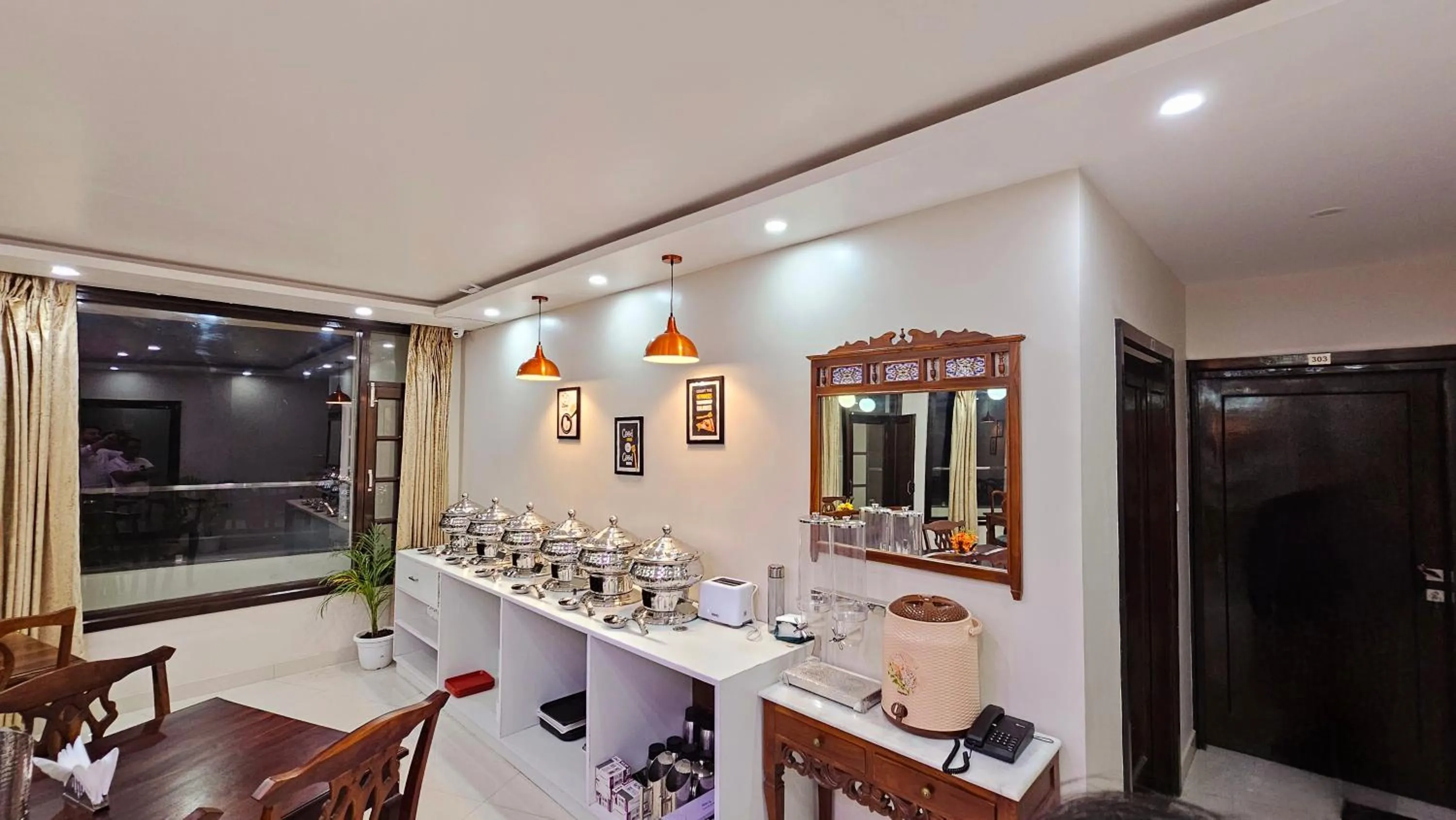 Dining area in Hydrangea Heights by PTW Hotels