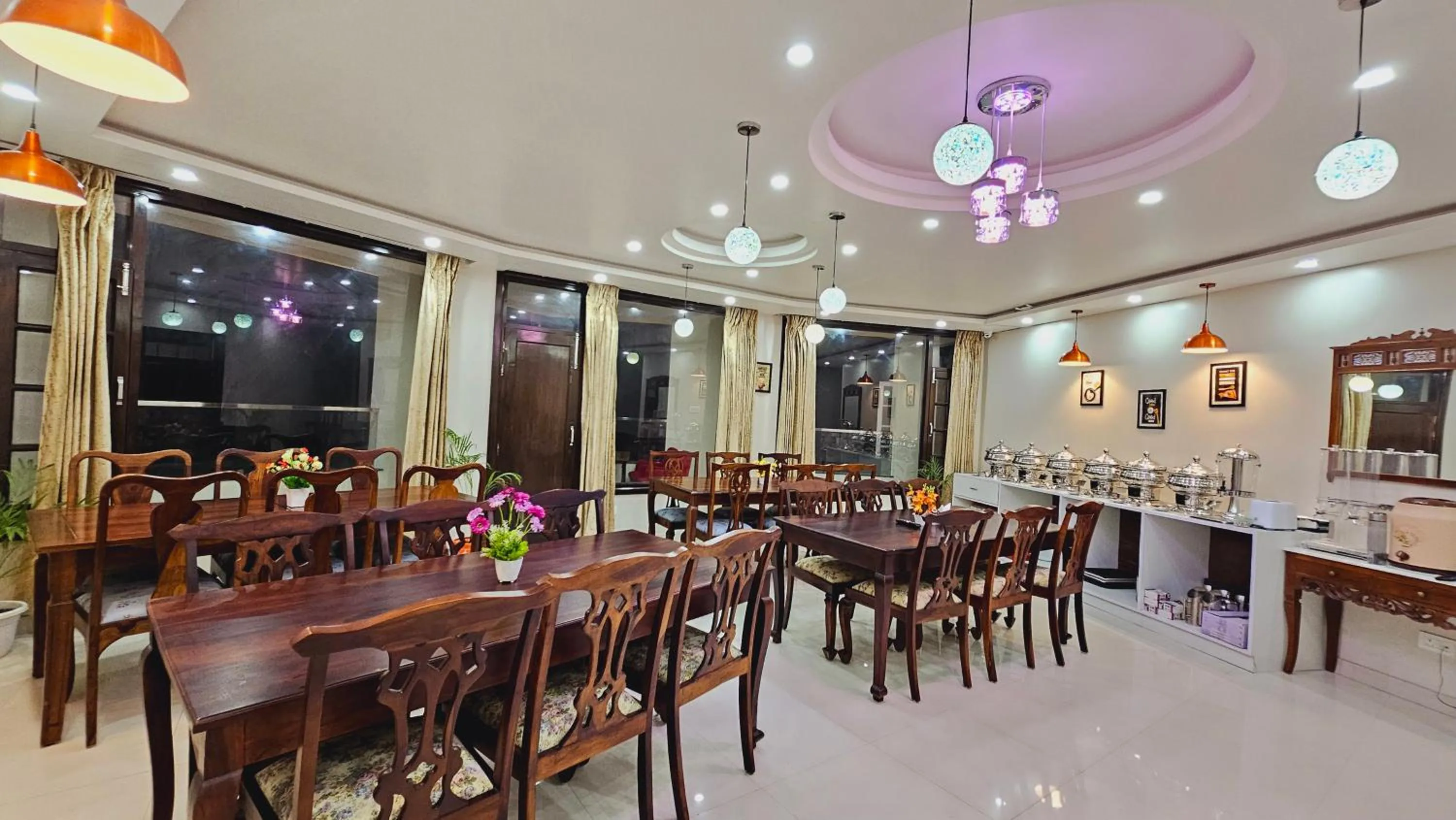 Restaurant/places to eat in Hydrangea Heights by PTW Hotels