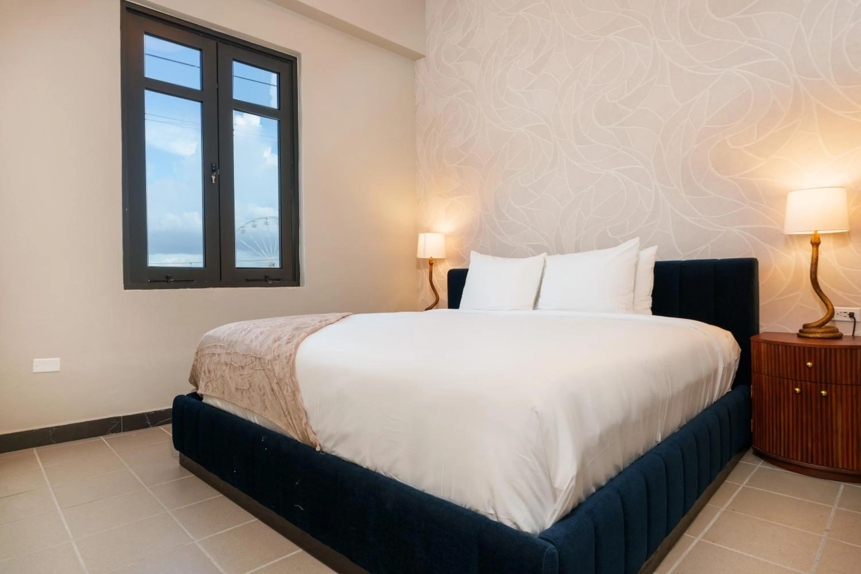 Bed in The Oliver Hotel