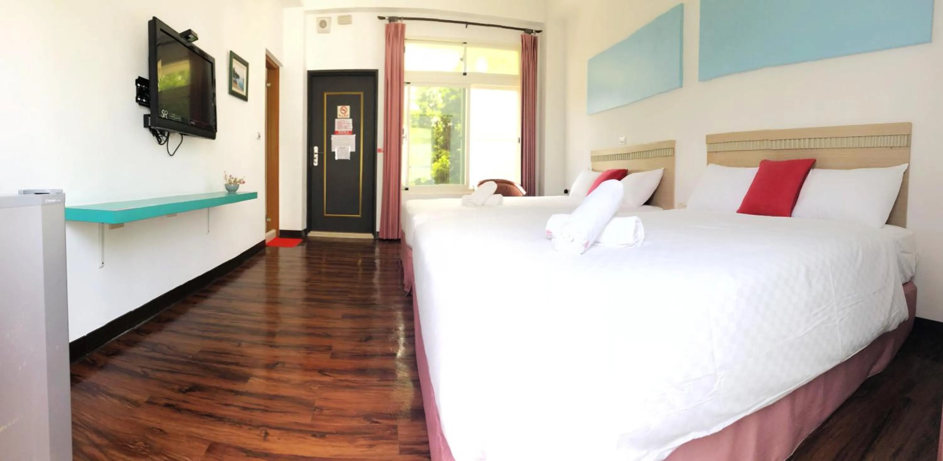 Photo of the whole room in Otousann B&B