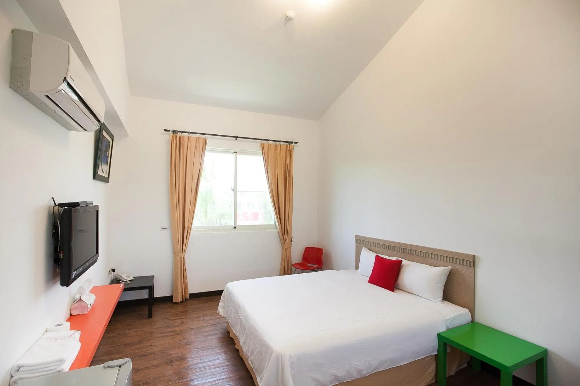 Photo of the whole room in Otousann B&B