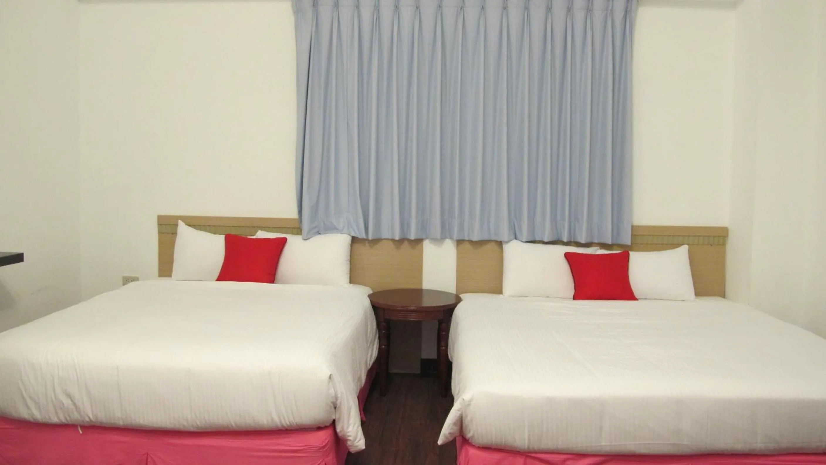 Photo of the whole room in Otousann B&B