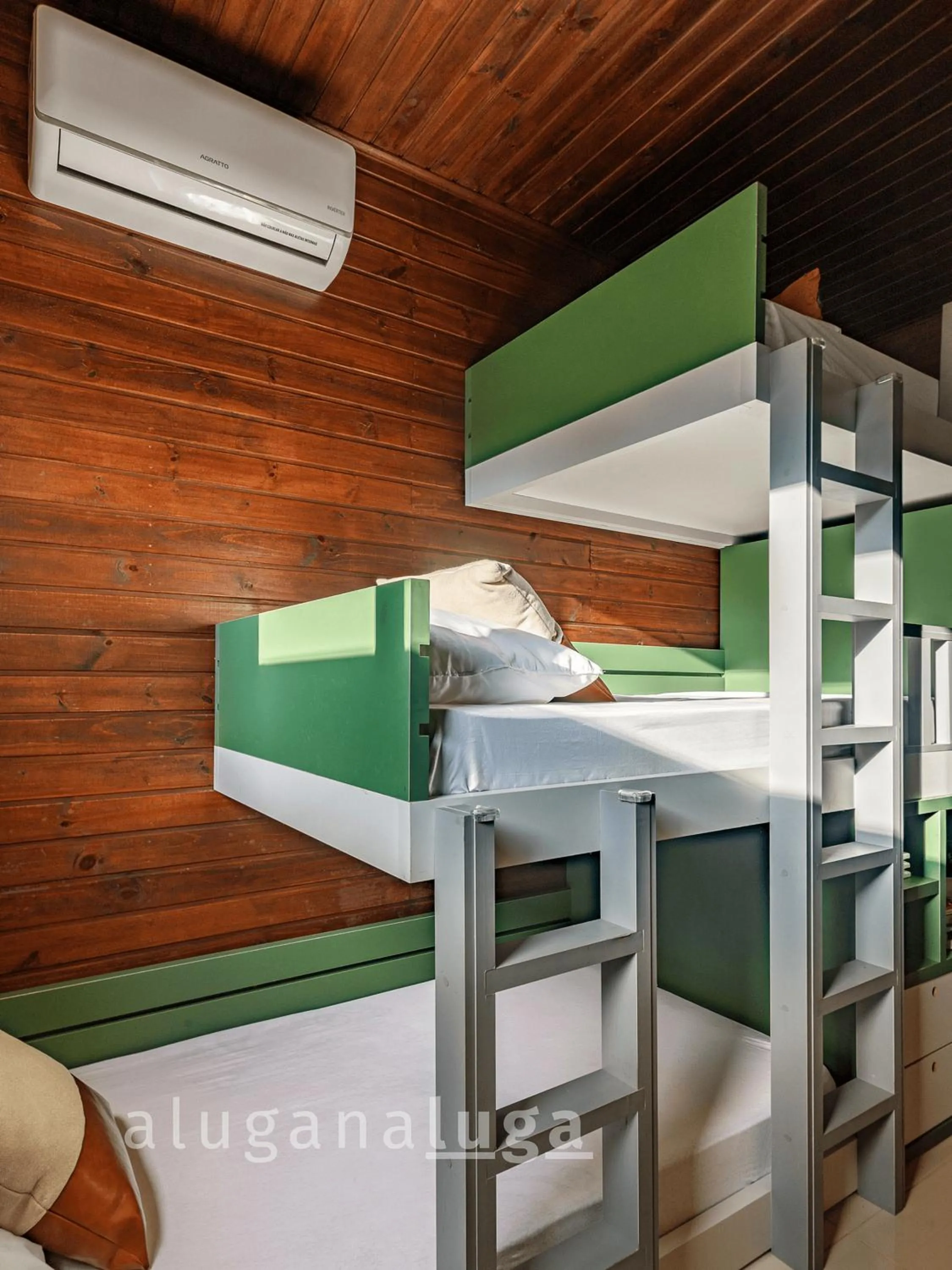 Ogram Houses espaço completo com jacuzzi + Praia