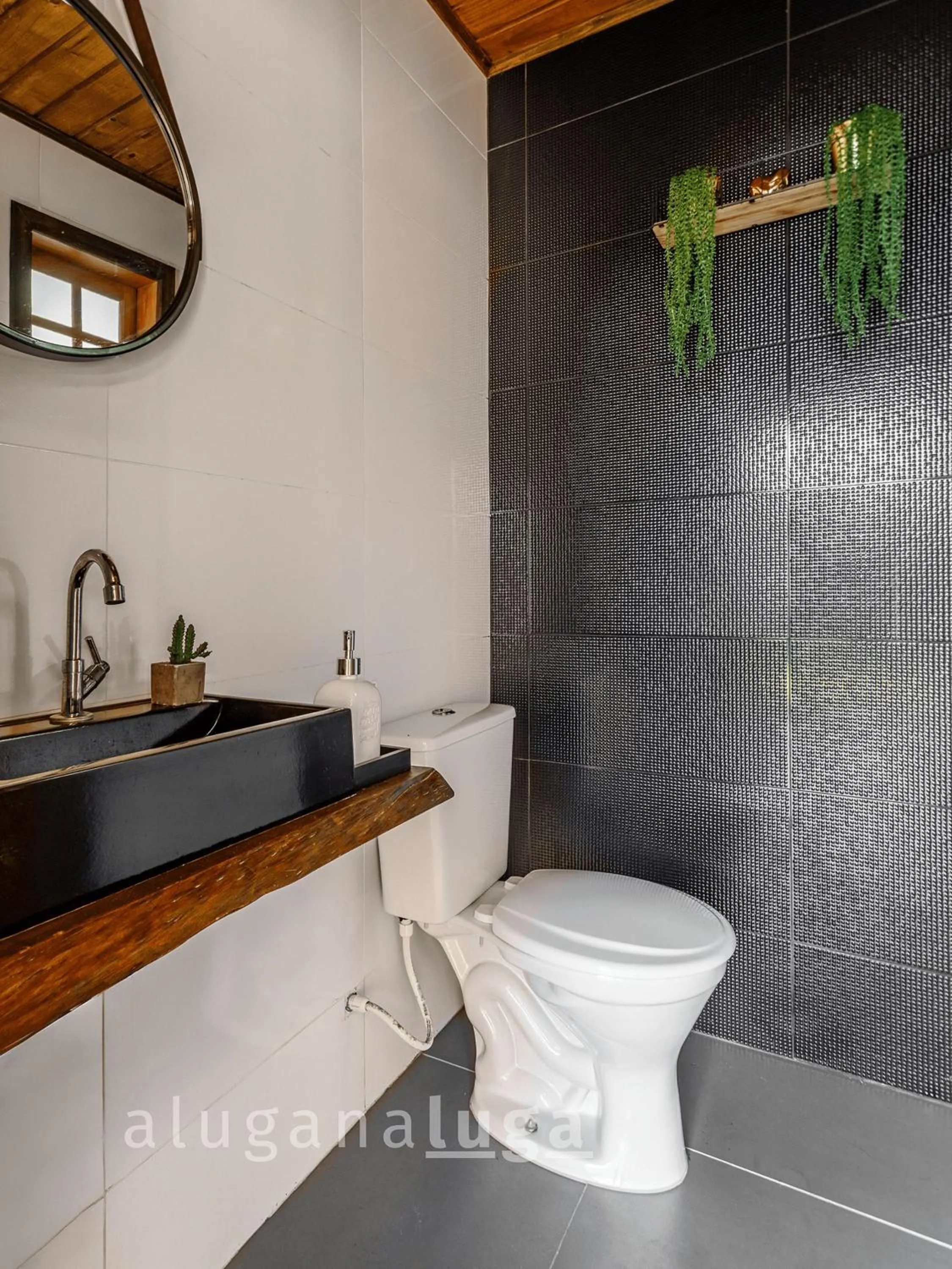 Ogram Houses espaço completo com jacuzzi + Praia