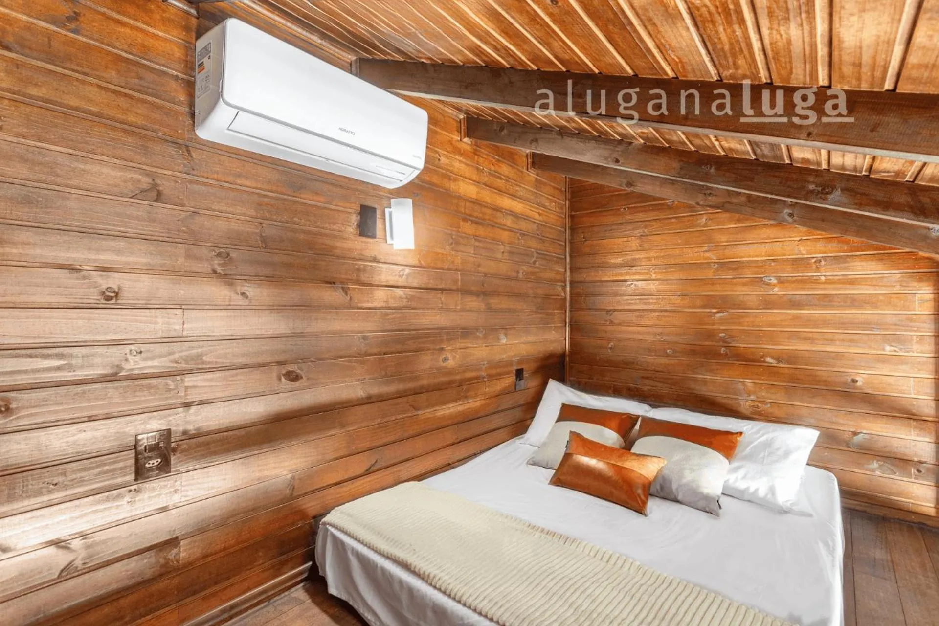 Bed in Ogram Houses espaço completo com jacuzzi + Praia