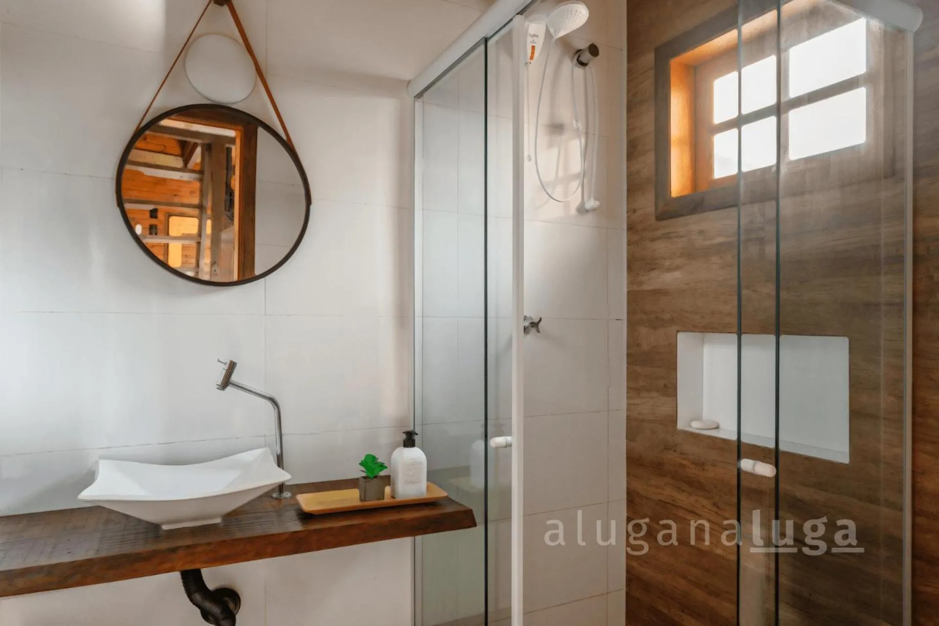 Ogram Houses espaço completo com jacuzzi + Praia